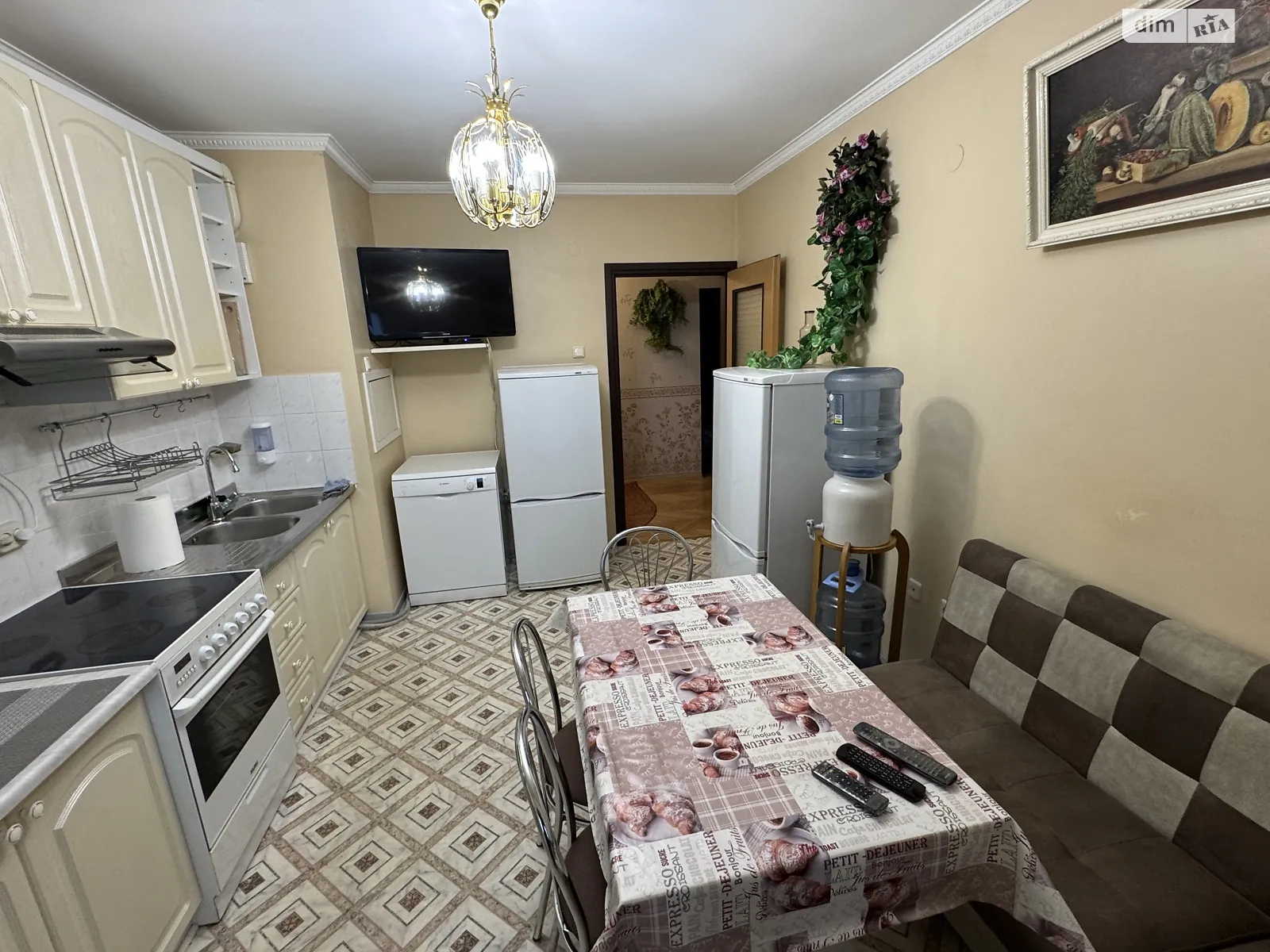 Продается 4-комнатная квартира 99 кв. м в Киеве, ул. Ивана Пулюя, 1А - фото 1