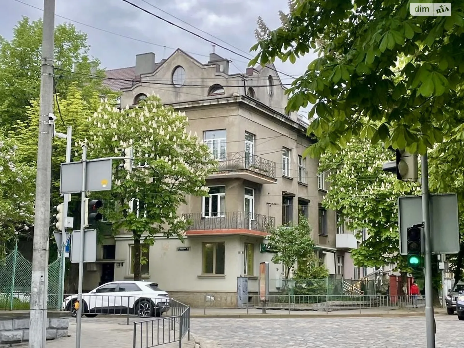 Продается 4-комнатная квартира 158 кв. м в Львове, ул. Андрея Мельника - фото 1