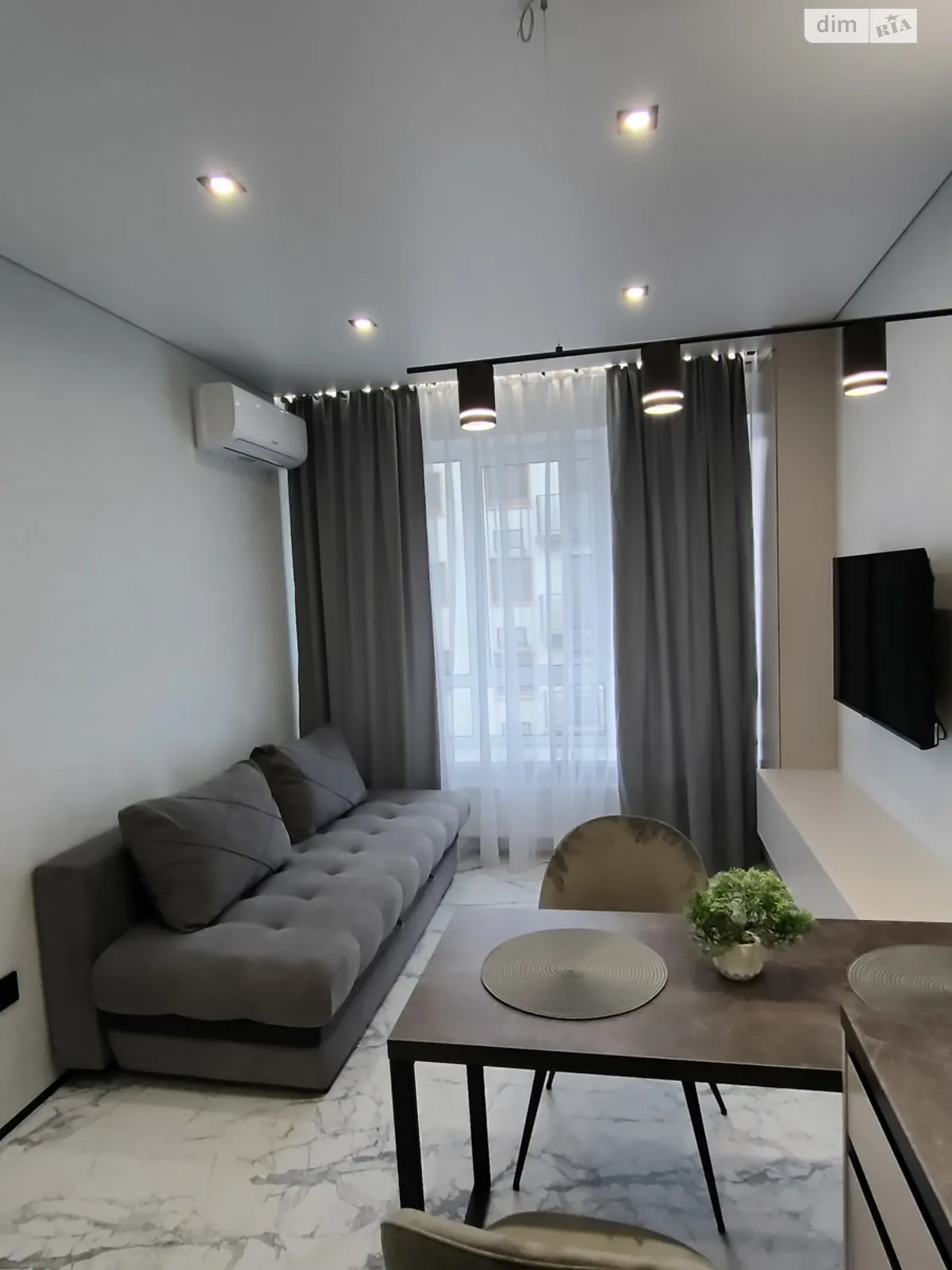 Продается 1-комнатная квартира 35 кв. м в Ирпене, ул. Соборная(ІІІ Интернационала), 2К/19 - фото 1