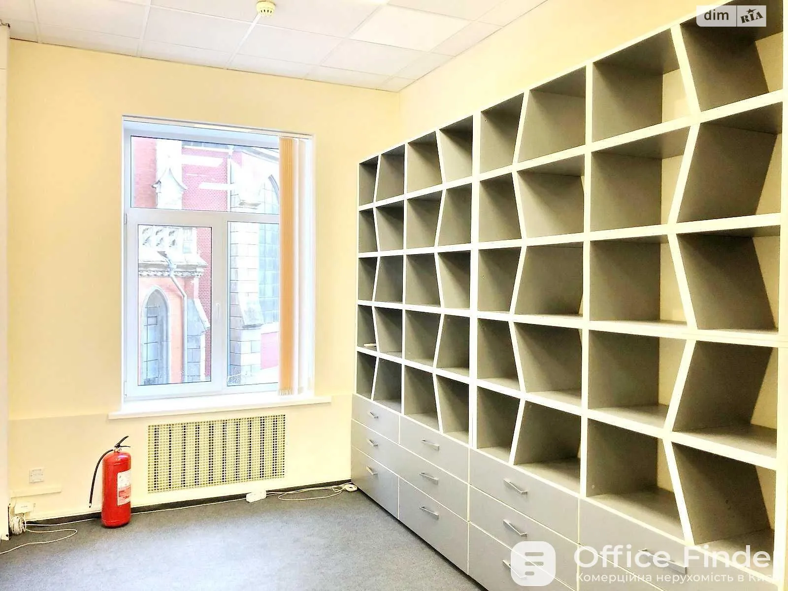 Сдается в аренду офис 210 кв. м в бизнес-центре, цена: 2500 $ - фото 1