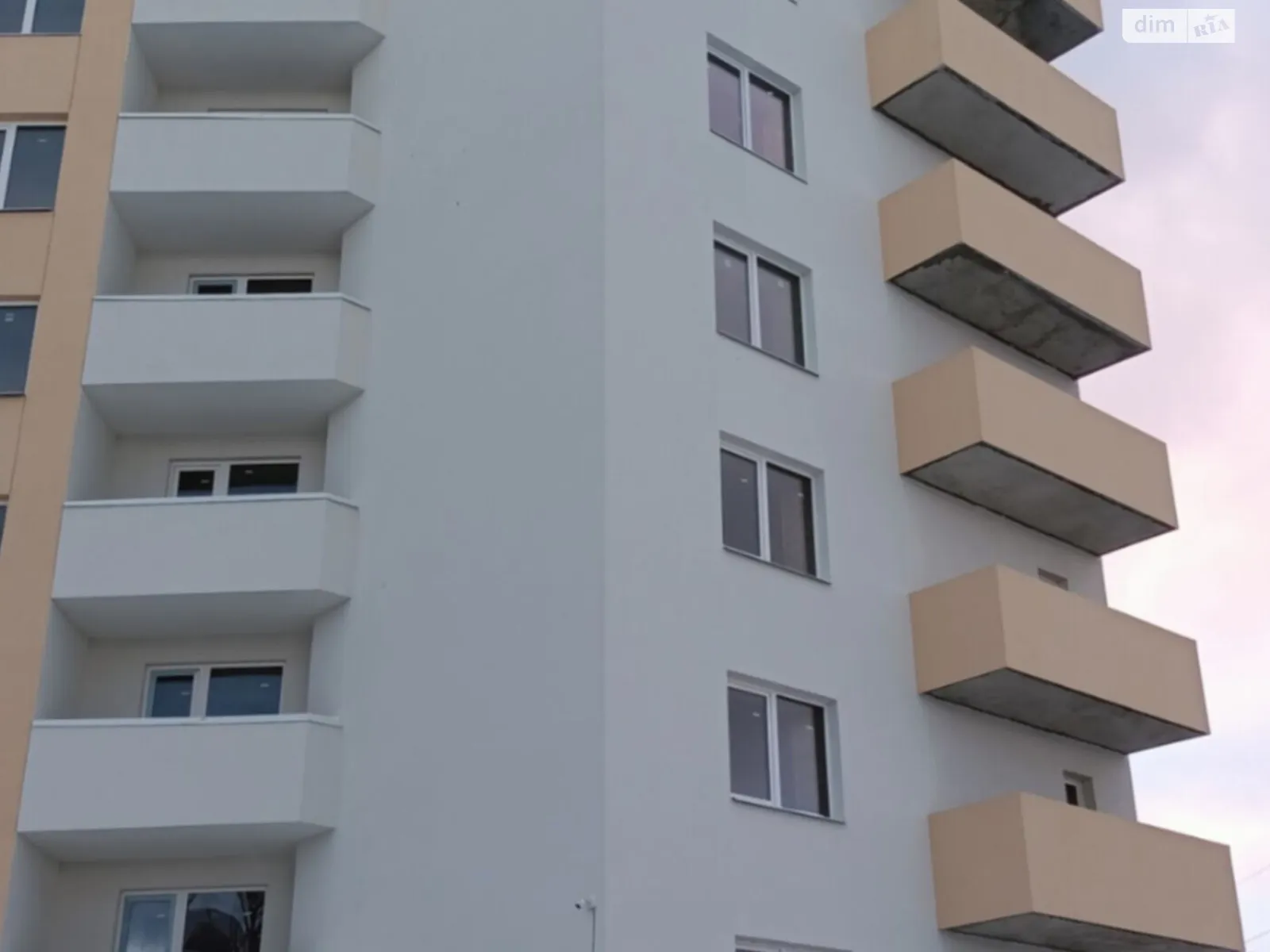2-кімнатна квартира 69.6 кв. м у Тернополі, вул. Довженка Олександра - фото 1