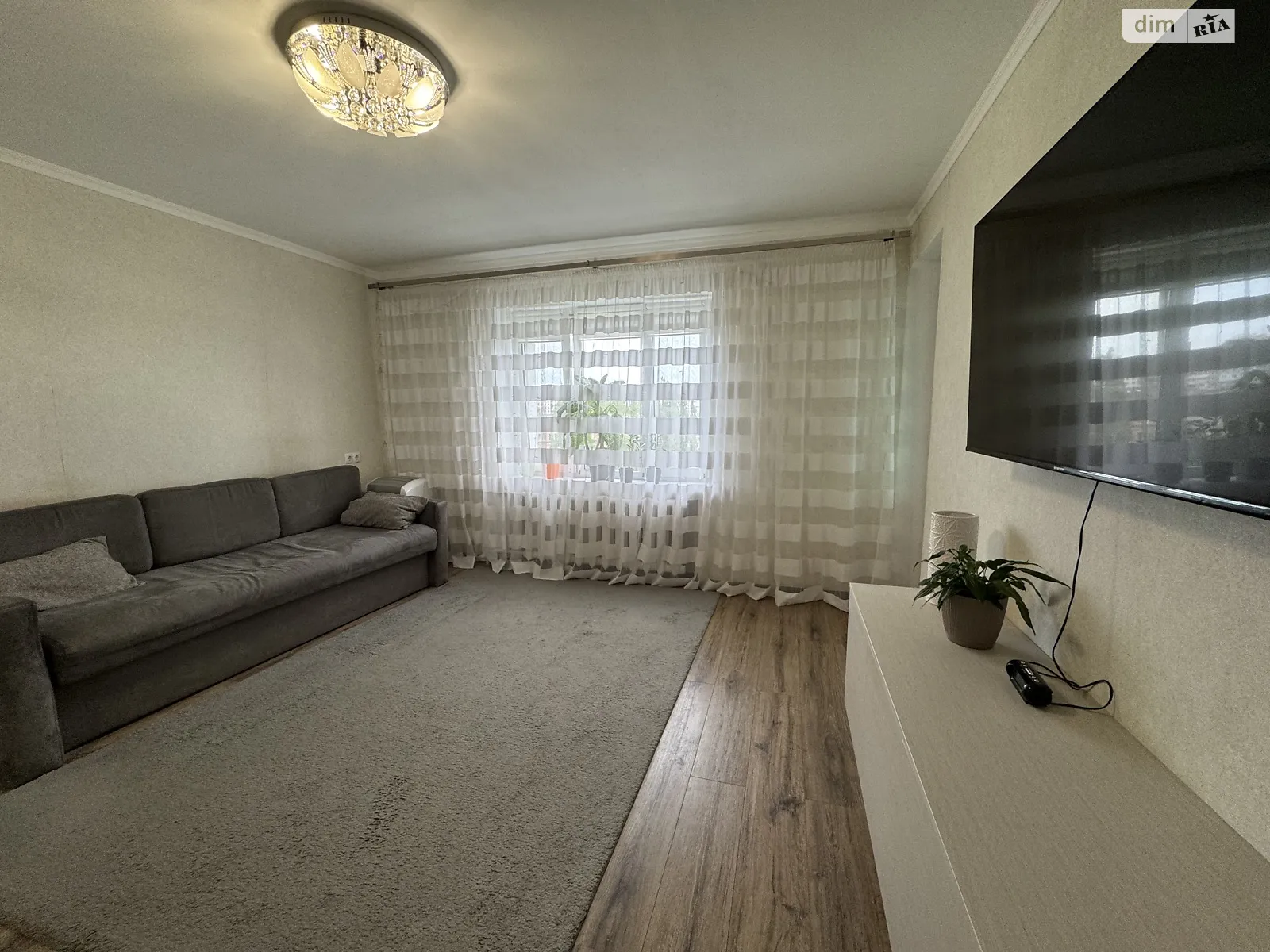 Продається 2-кімнатна квартира 50.2 кв. м у Рівному, вул. Корольова, 5 - фото 1