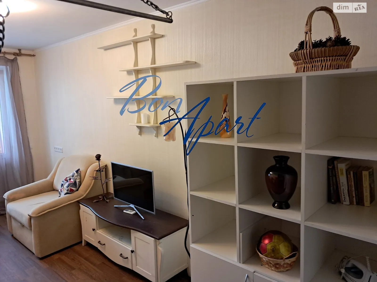 Сдается в аренду 3-комнатная квартира 87 кв. м в Киеве, ул. Митрополита Андрея Шептицкого, 24Г - фото 1