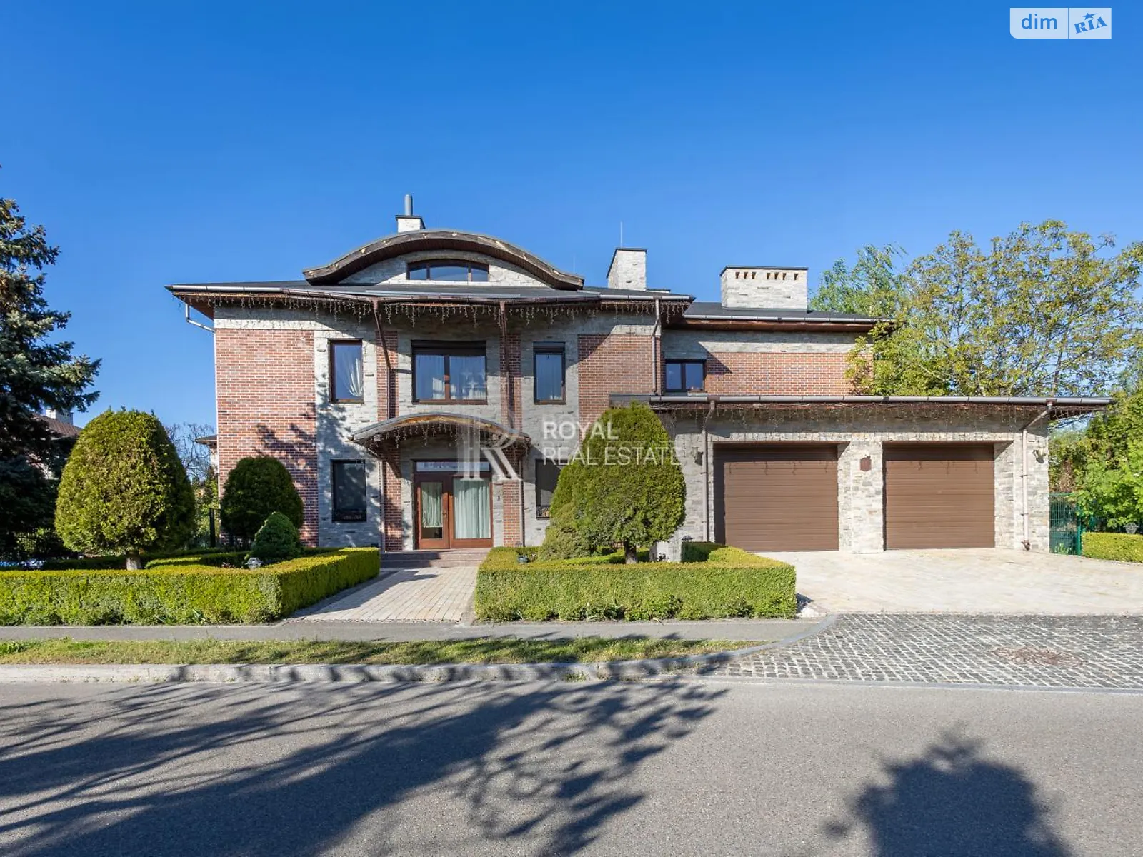 Продается дом на 2 этажа 441 кв. м с бассейном, цена: 670000 $ - фото 1