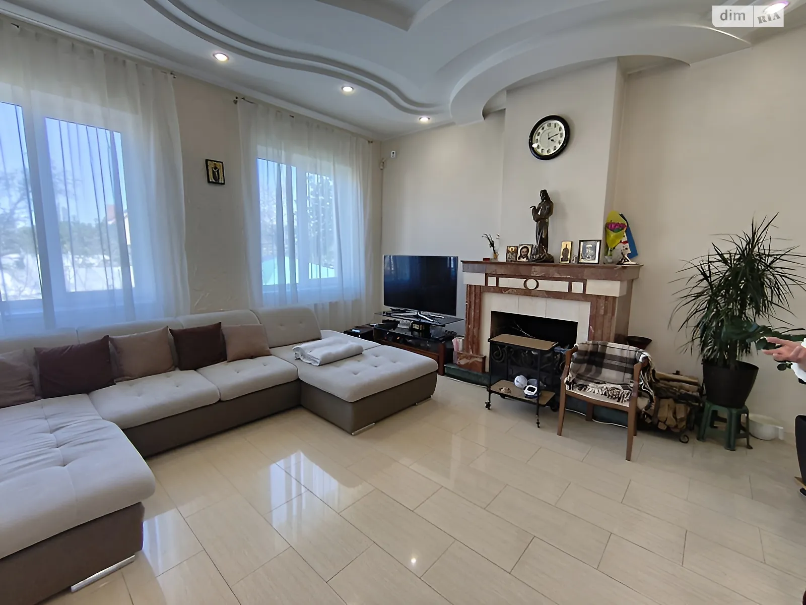Продается дом на 2 этажа 237.5 кв. м с бассейном, цена: 245000 $ - фото 1