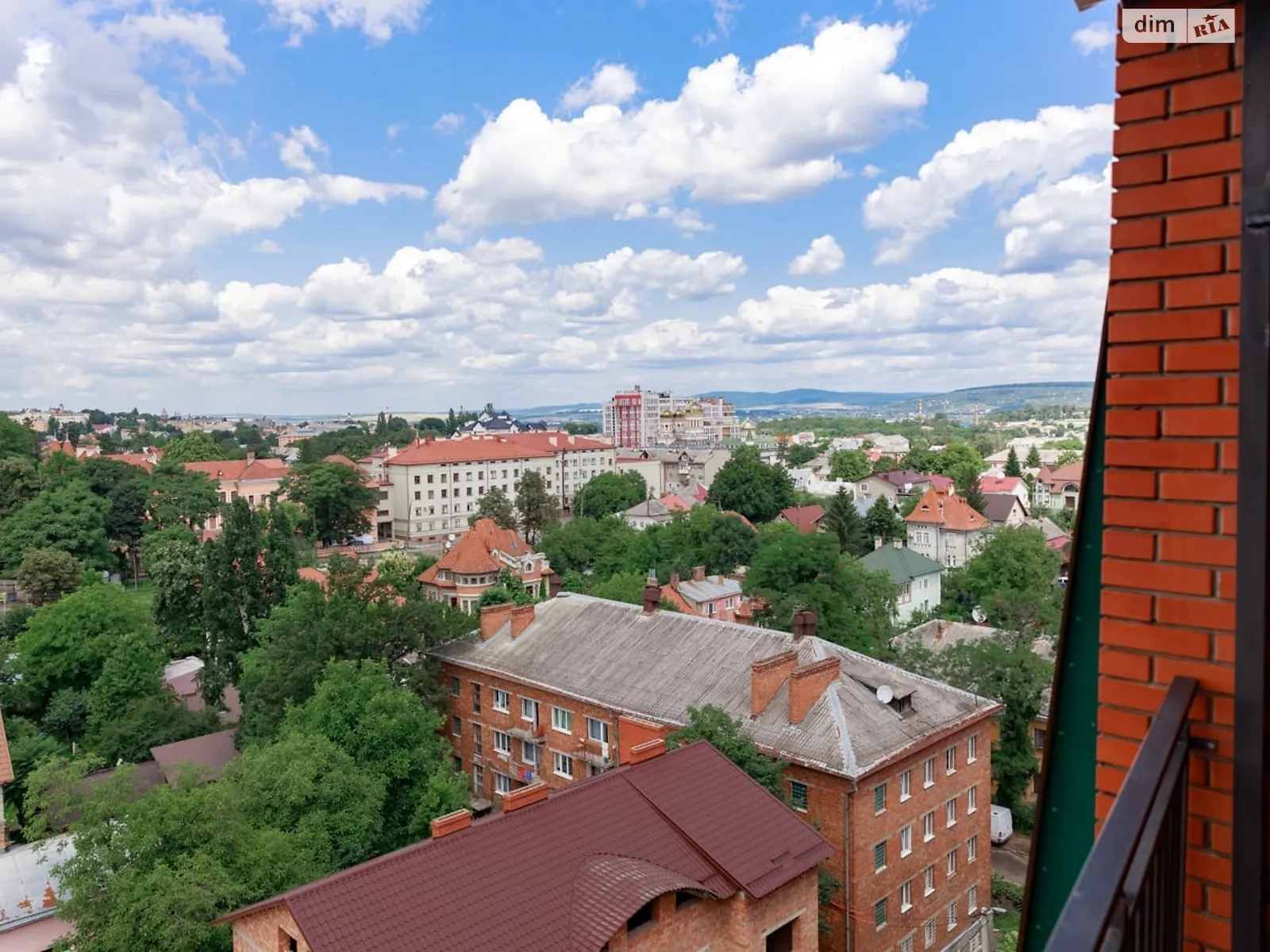 Продається 4-кімнатна квартира 124.8 кв. м у Чернівцях, вул. Чорноморська, 4А - фото 1