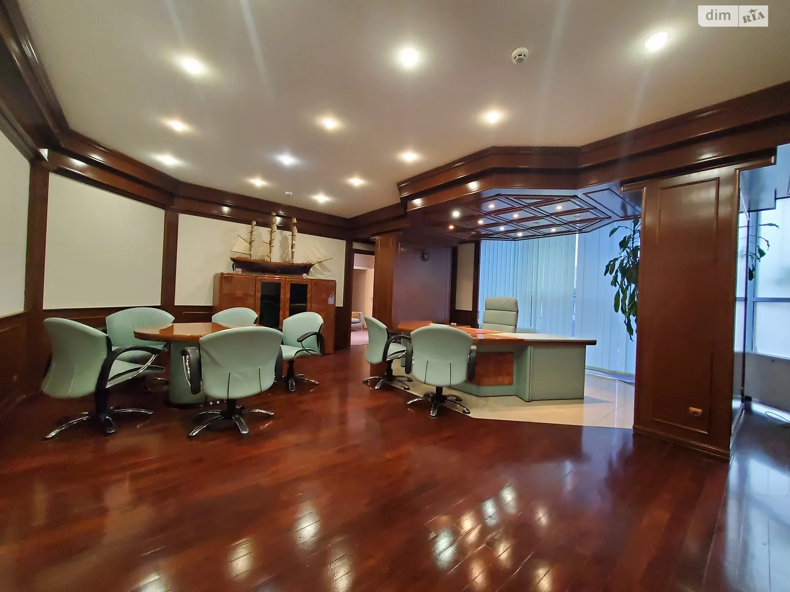 Здається в оренду офіс 303 кв. м в бізнес-центрі, цена: 4545 $ - фото 1