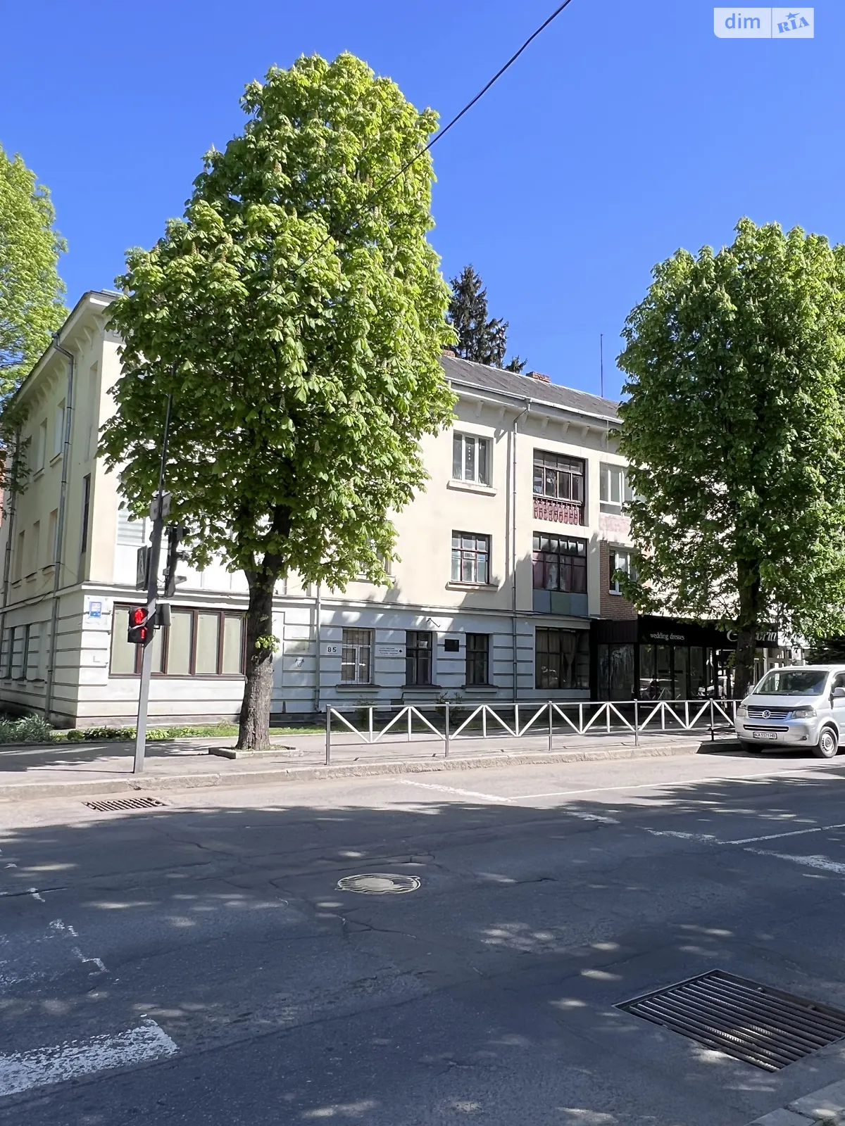 Продается 3-комнатная квартира 104 кв. м в Хмельницком, ул. Владимирская, 85 - фото 1