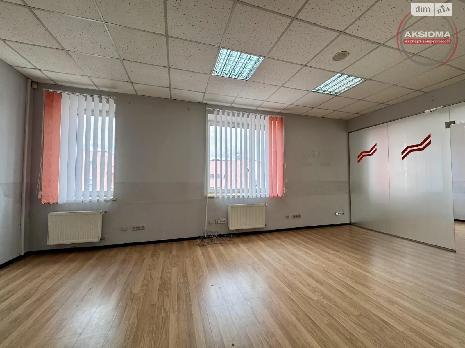 Сдается в аренду офис 57.1 кв. м в бизнес-центре, цена: 28550 грн - фото 1