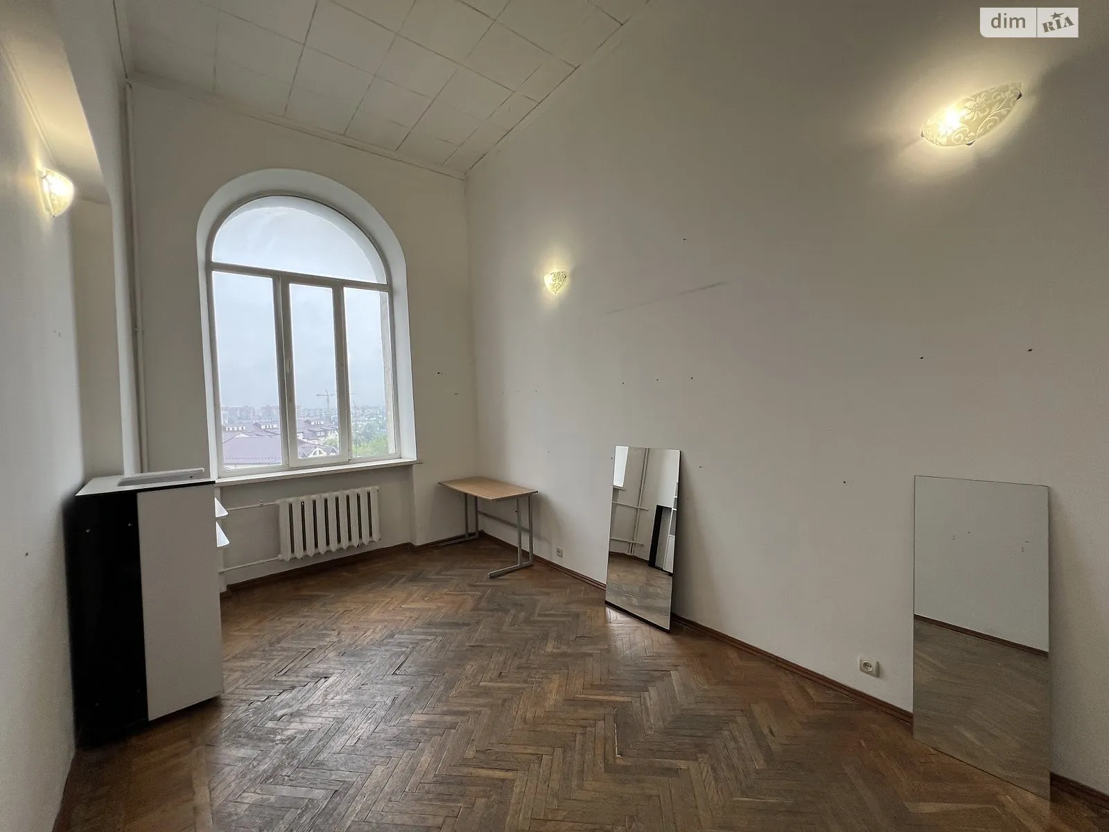 Сдается в аренду офис 18 кв. м в бизнес-центре, цена: 6912 грн - фото 1