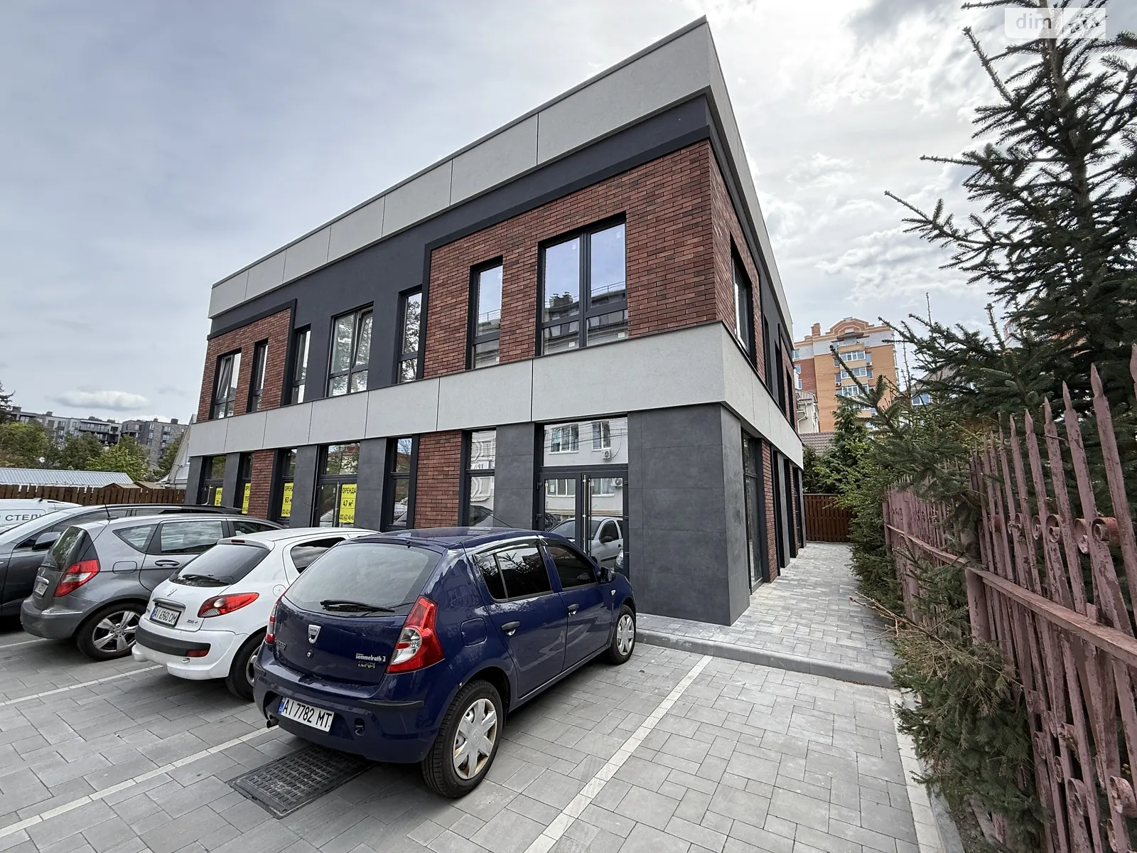 Продается офис 54 кв. м в бизнес-центре, цена: 58872 $ - фото 1