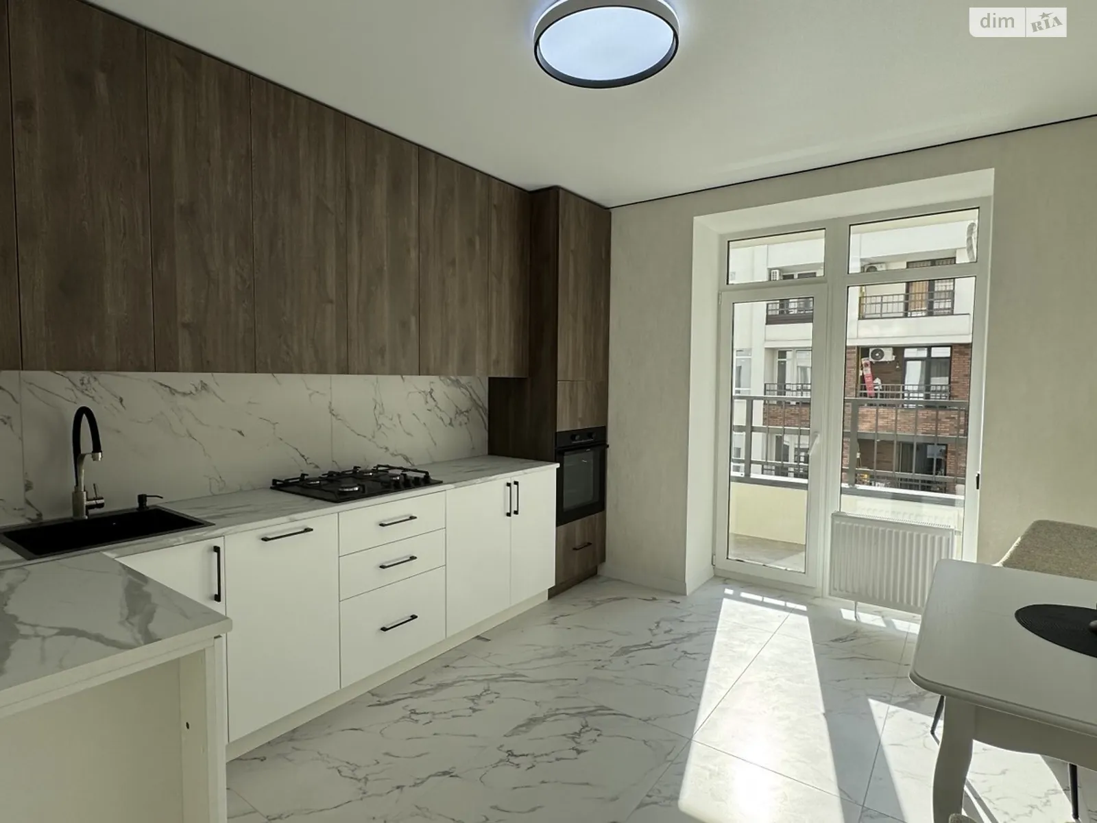 Продається 1-кімнатна квартира 37.8 кв. м у Ірпені, вул. Ольги Кобилянської(Достоєвського), 1В/3 - фото 1