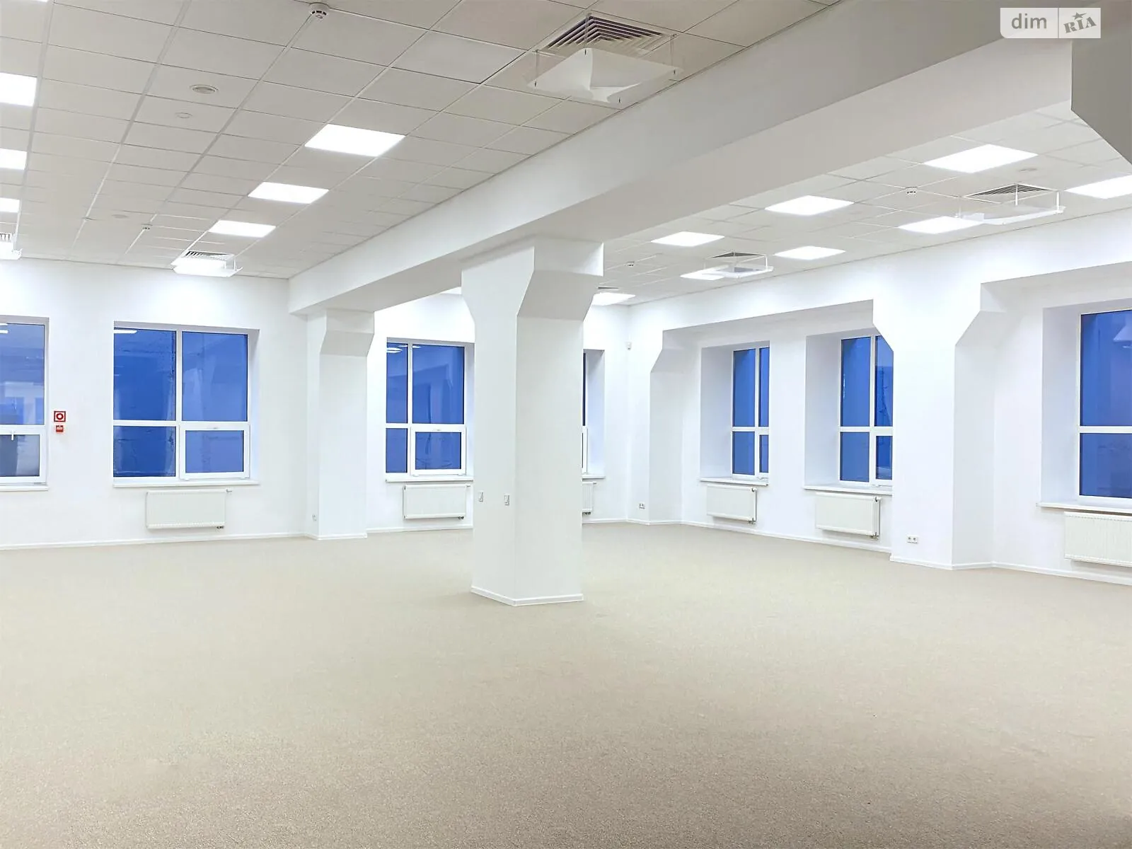 Здається в оренду офіс 763 кв. м в бізнес-центрі, цена: 11600 $ - фото 1