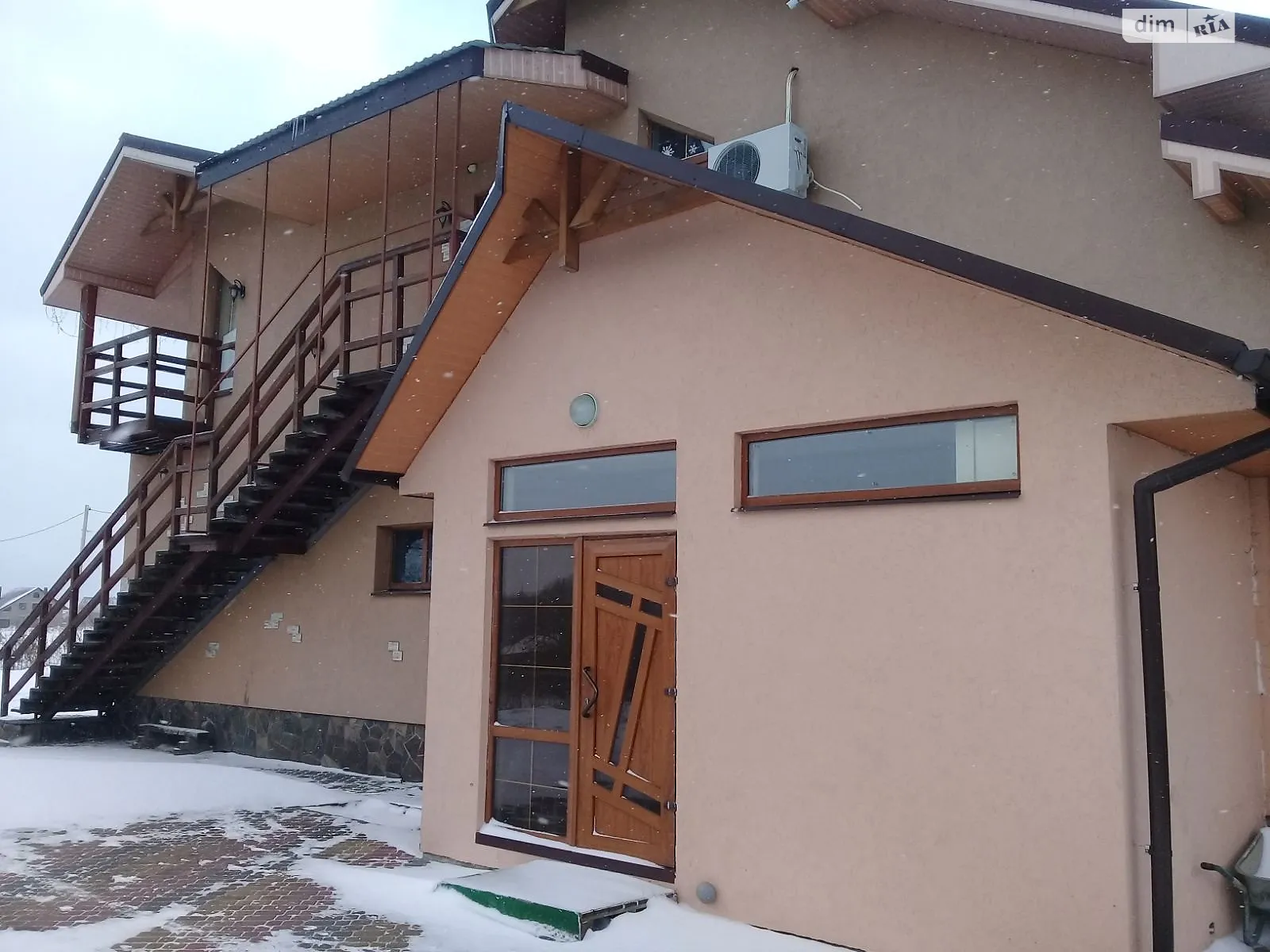Продається об'єкт сфери послуг 638 кв. м в 2-поверховій будівлі, цена: 100000 $ - фото 1