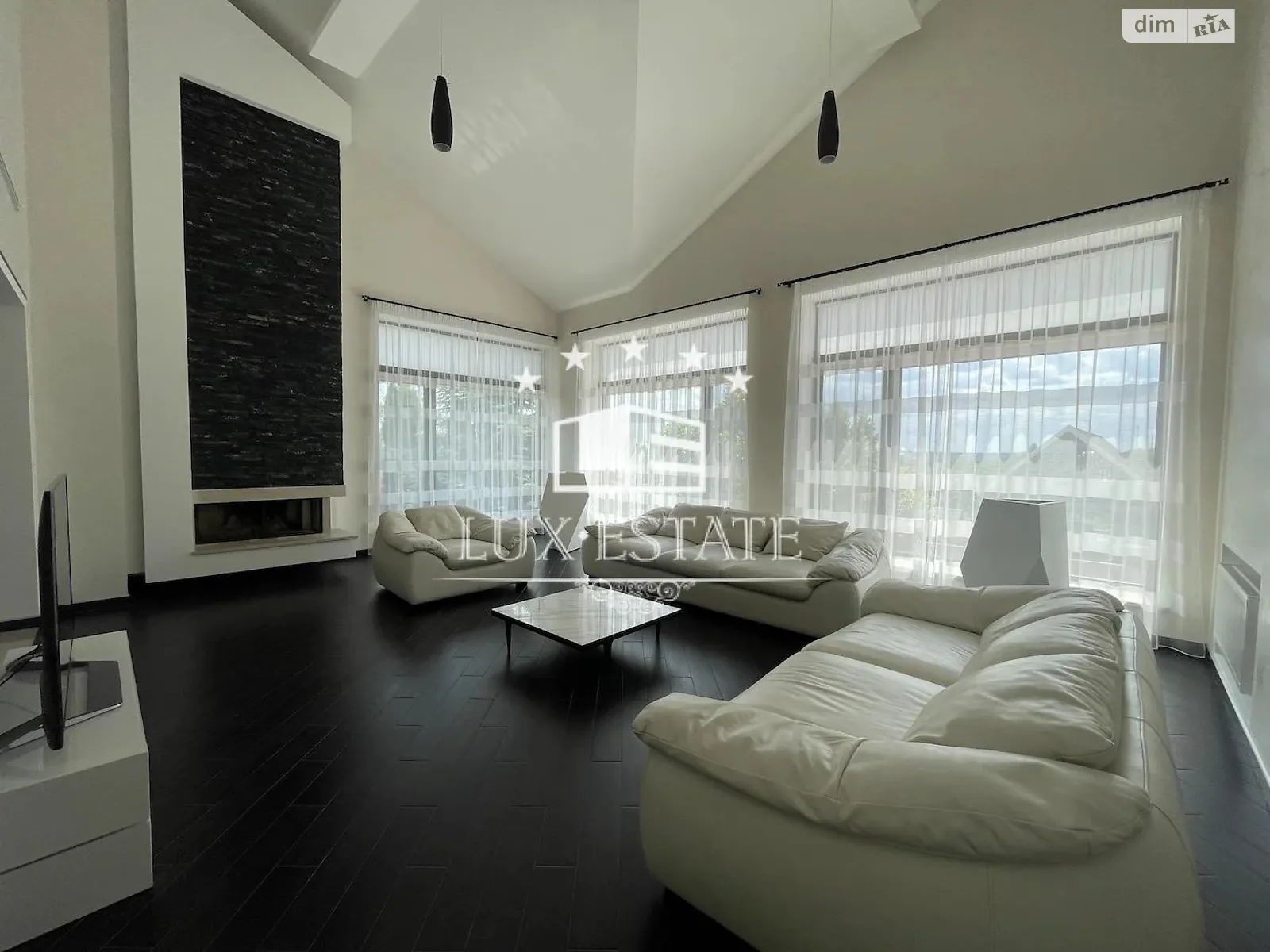 Сдается в аренду дом на 3 этажа 700 кв. м с гаражом, цена: 8500 $ - фото 1