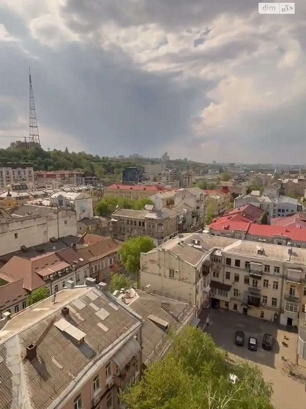 Продается 1-комнатная квартира 50.2 кв. м в Киеве, ул. Нижний Вал, 27-29 - фото 1