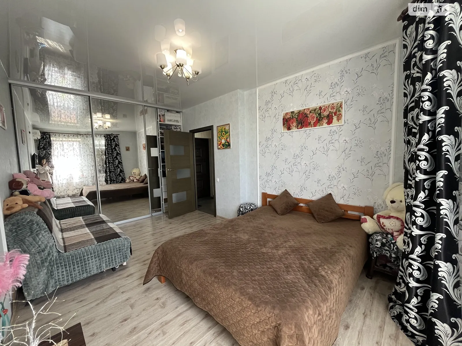 Продається 1-кімнатна квартира 37 кв. м у Лиманці, мас. Радужний, 17 - фото 1