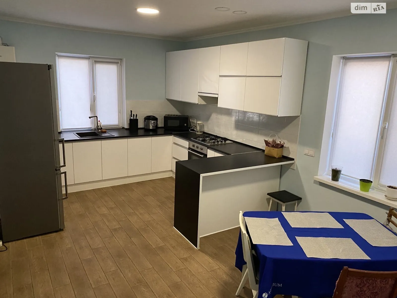 Продається будинок 2 поверховий 105 кв. м з гаражем, цена: 105000 € - фото 1