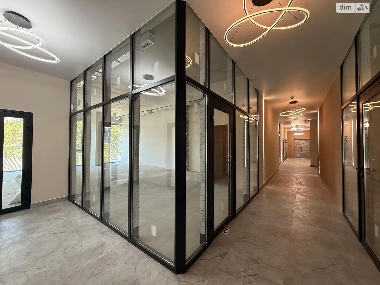 Продается офис 55.8 кв. м в бизнес-центре, цена: 89280 $ - фото 1