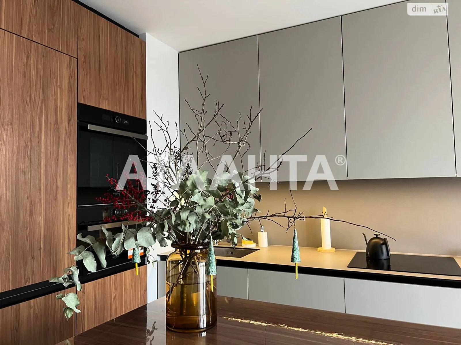 Продается 2-комнатная квартира 64 кв. м в Львове, ул. Замарстиновская - фото 1