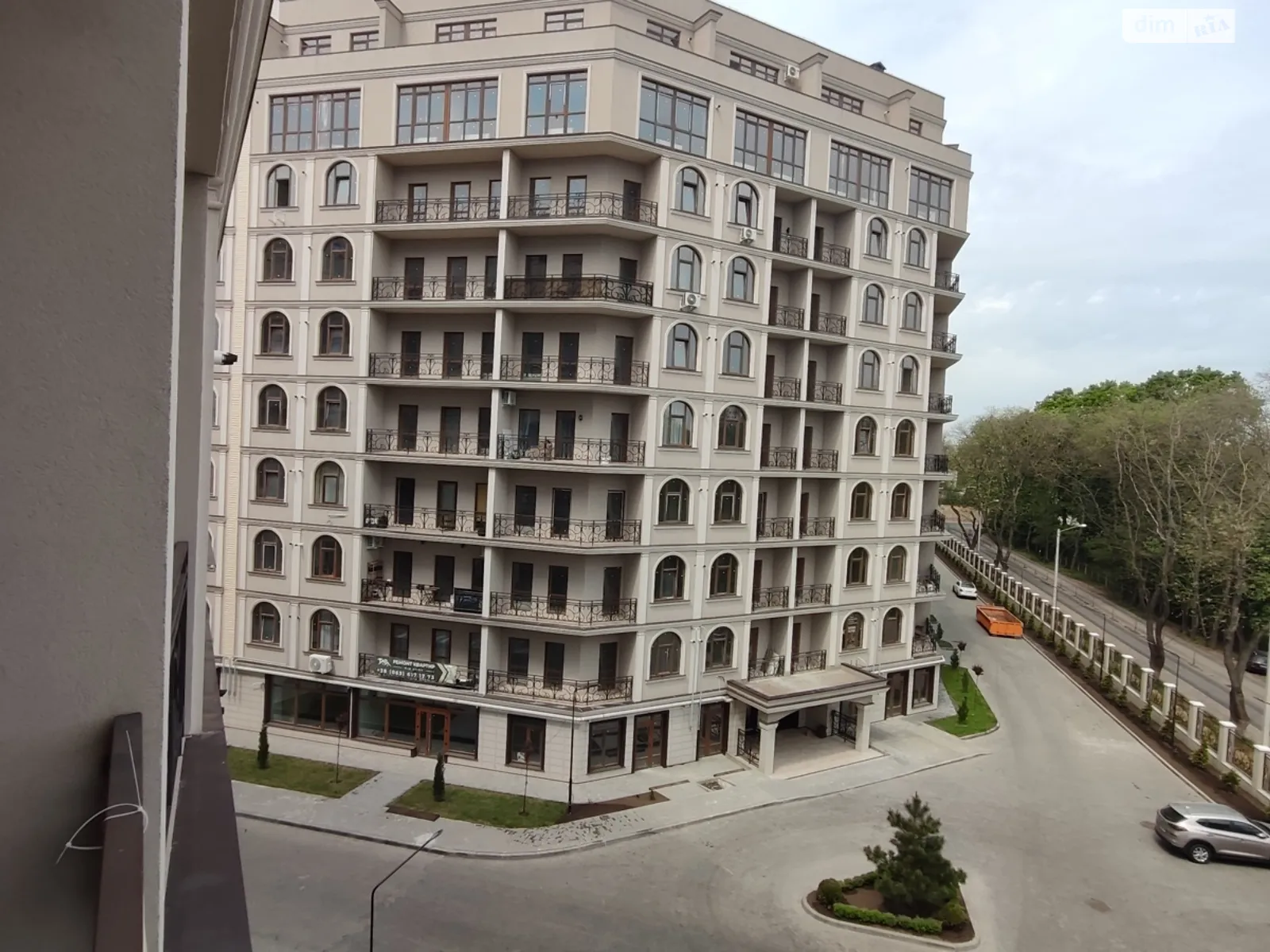 Продается 1-комнатная квартира 49 кв. м в Одессе, ул. Дача Ковалевского - фото 1