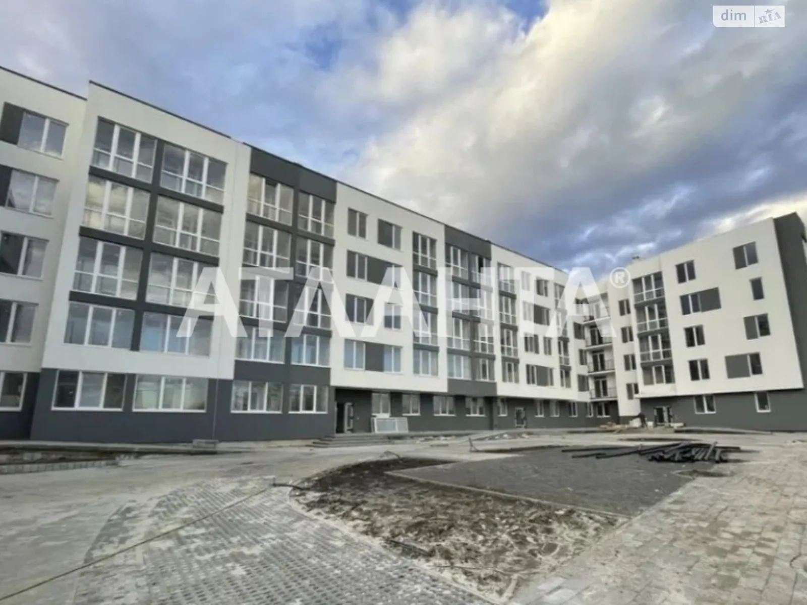 Продается 1-комнатная квартира 35 кв. м в Львове, ул. Вулецкая - фото 1