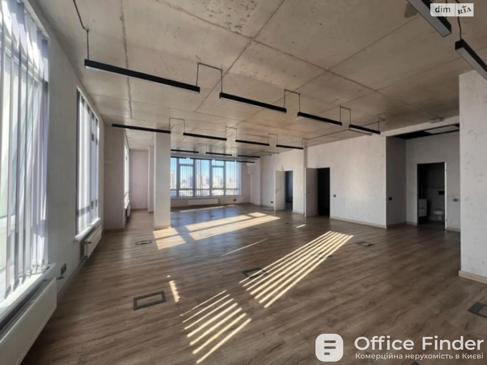 Сдается в аренду офис 118 кв. м в бизнес-центре, цена: 1800 $ - фото 1