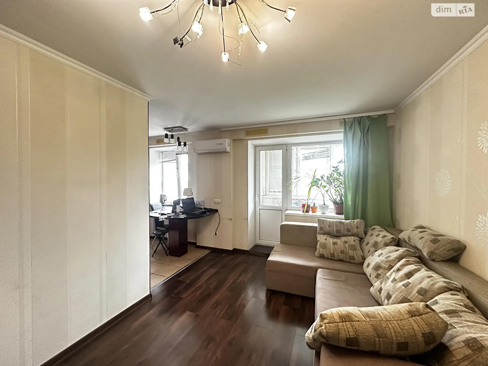 Продается 3-комнатная квартира 57 кв. м в Виннице, просп. Космонавтов - фото 1