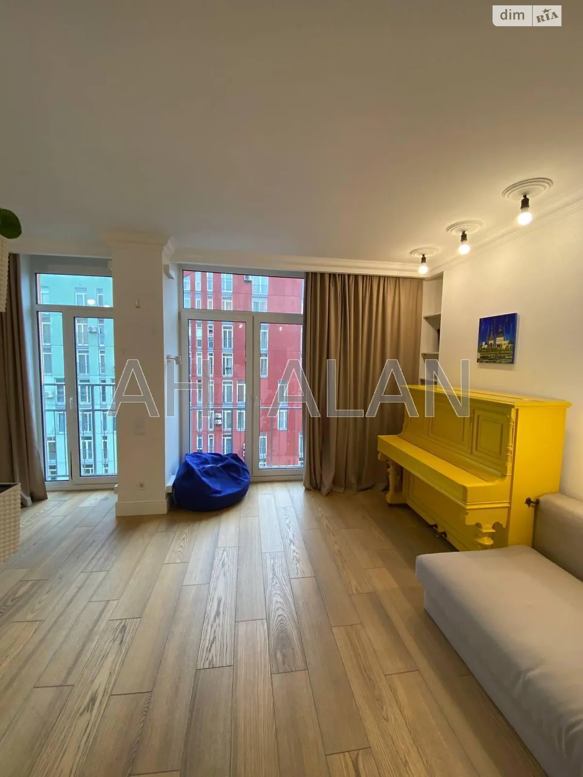 Продается 3-комнатная квартира 77.1 кв. м в Киеве, ул. Регенераторная, 4 - фото 1