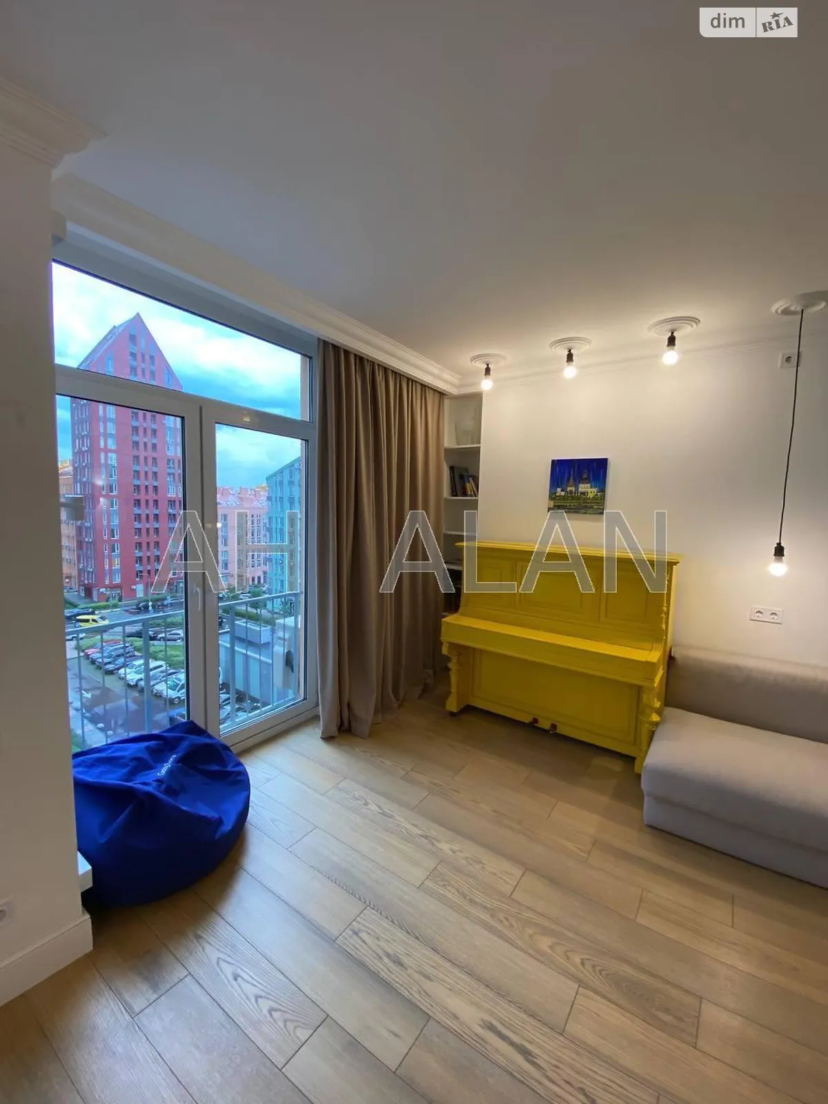 Продается 3-комнатная квартира 77.1 кв. м в Киеве, ул. Регенераторная, 4 - фото 1