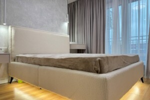 Продаж квартири, Івано-Франківськ, р‑н. Центр, Юліана Пелеша (Крайківського) вулиця, буд. 1А