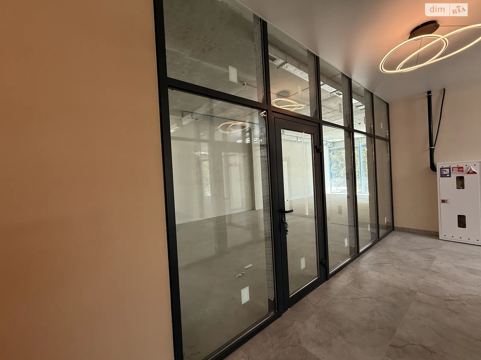 Продається офіс 88 кв. м в бізнес-центрі, цена: 132000 $ - фото 1