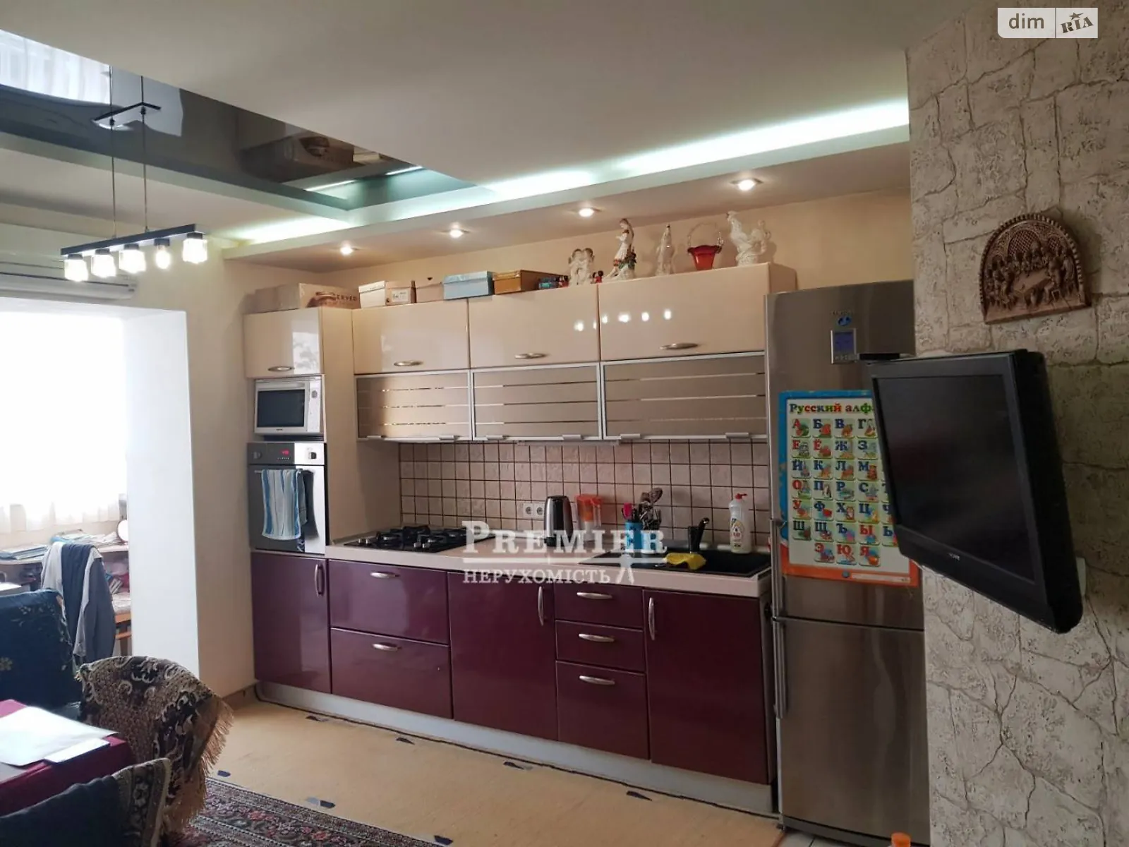 Продається 1-кімнатна квартира 57.1 кв. м у Одесі, вул. Старицького - фото 1
