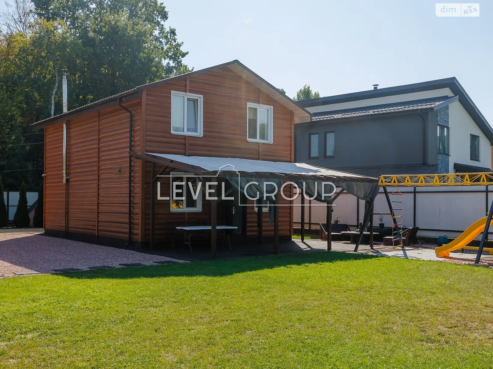 Продается дом на 2 этажа 102.2 кв. м с садом, цена: 150000 $ - фото 1