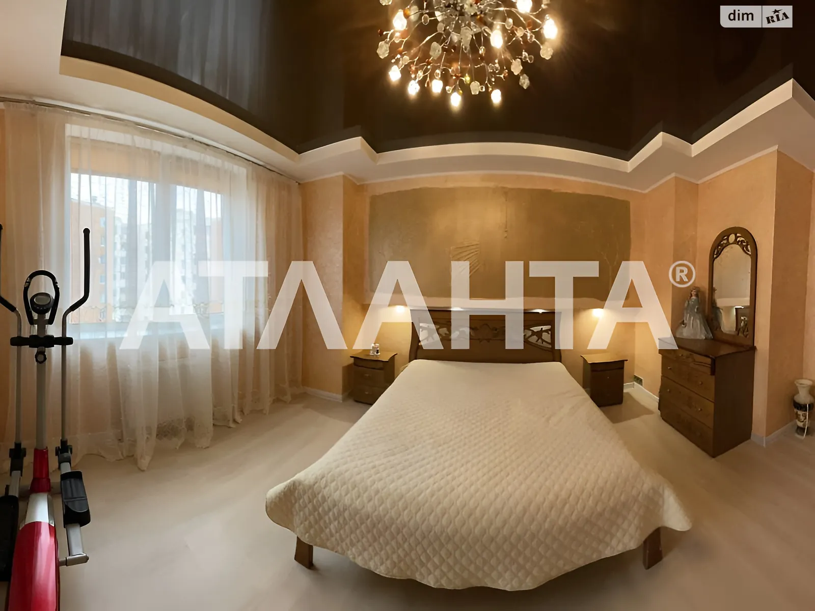 Продается 2-комнатная квартира 71.7 кв. м в Одессе, мас. Радужный, 6 - фото 1