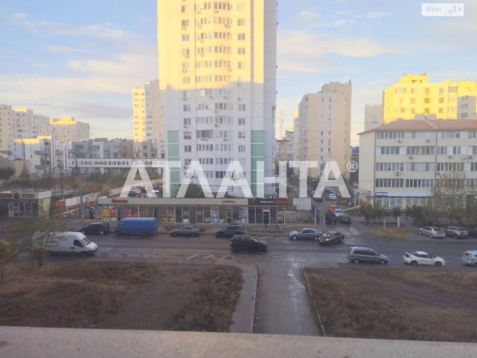 Продается 2-комнатная квартира 58.2 кв. м в Одессе, ул. Владислава Бувалкина(Генерала Бочарова) - фото 1