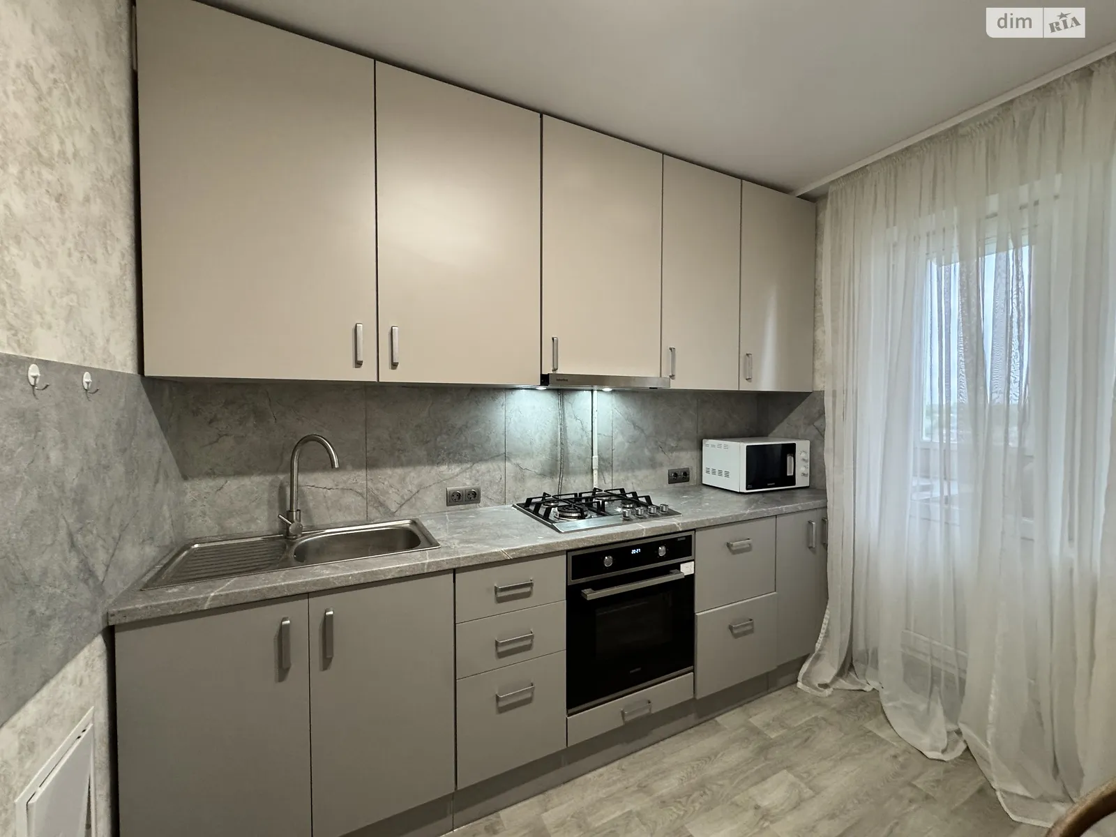 Продается 3-комнатная квартира 62 кв. м в Ровно, ул. Кулика и Гудачека(Макарова), 10 - фото 1