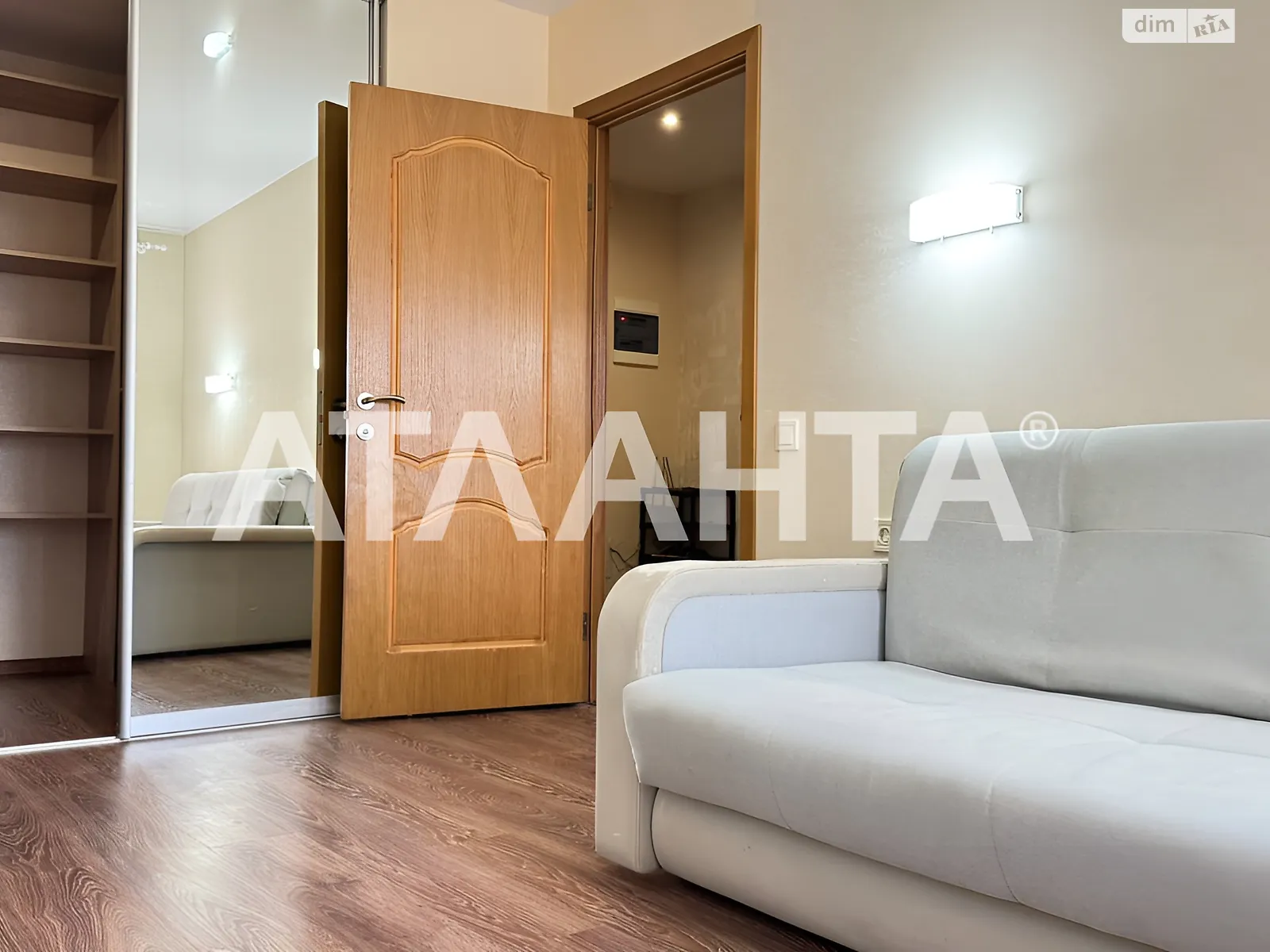 Продается 1-комнатная квартира 42.6 кв. м в Коцюбинском, ул. Доковская - фото 1