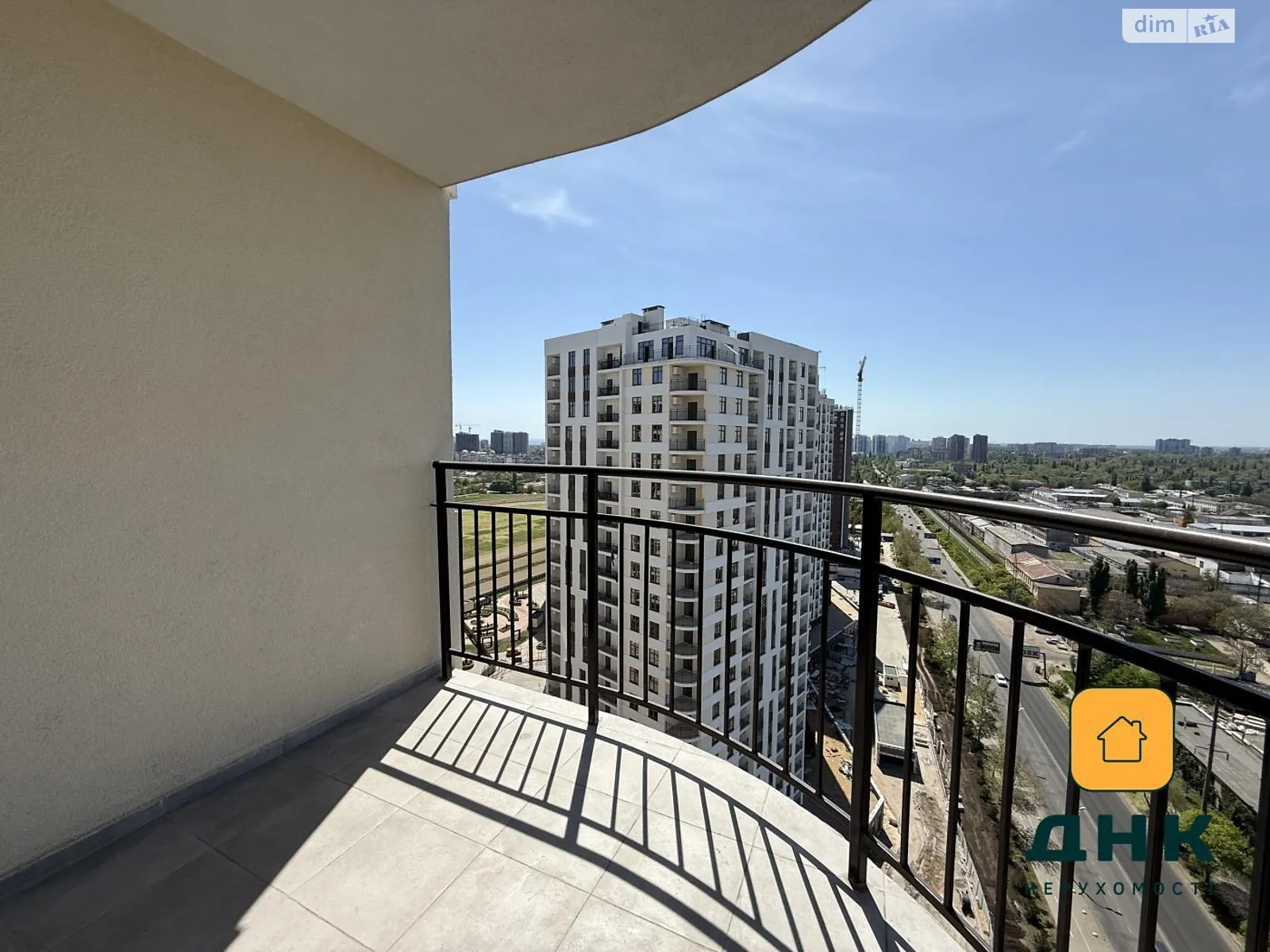 Продається 2-кімнатна квартира 59 кв. м у Одесі, вул. Краснова, 3 корпус 65 - фото 1