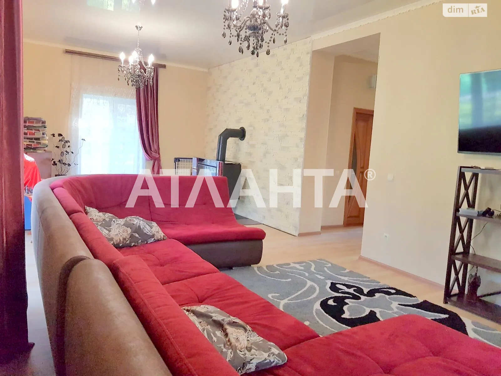 Продается дом на 2 этажа 195 кв. м с садом, цена: 150000 $ - фото 1