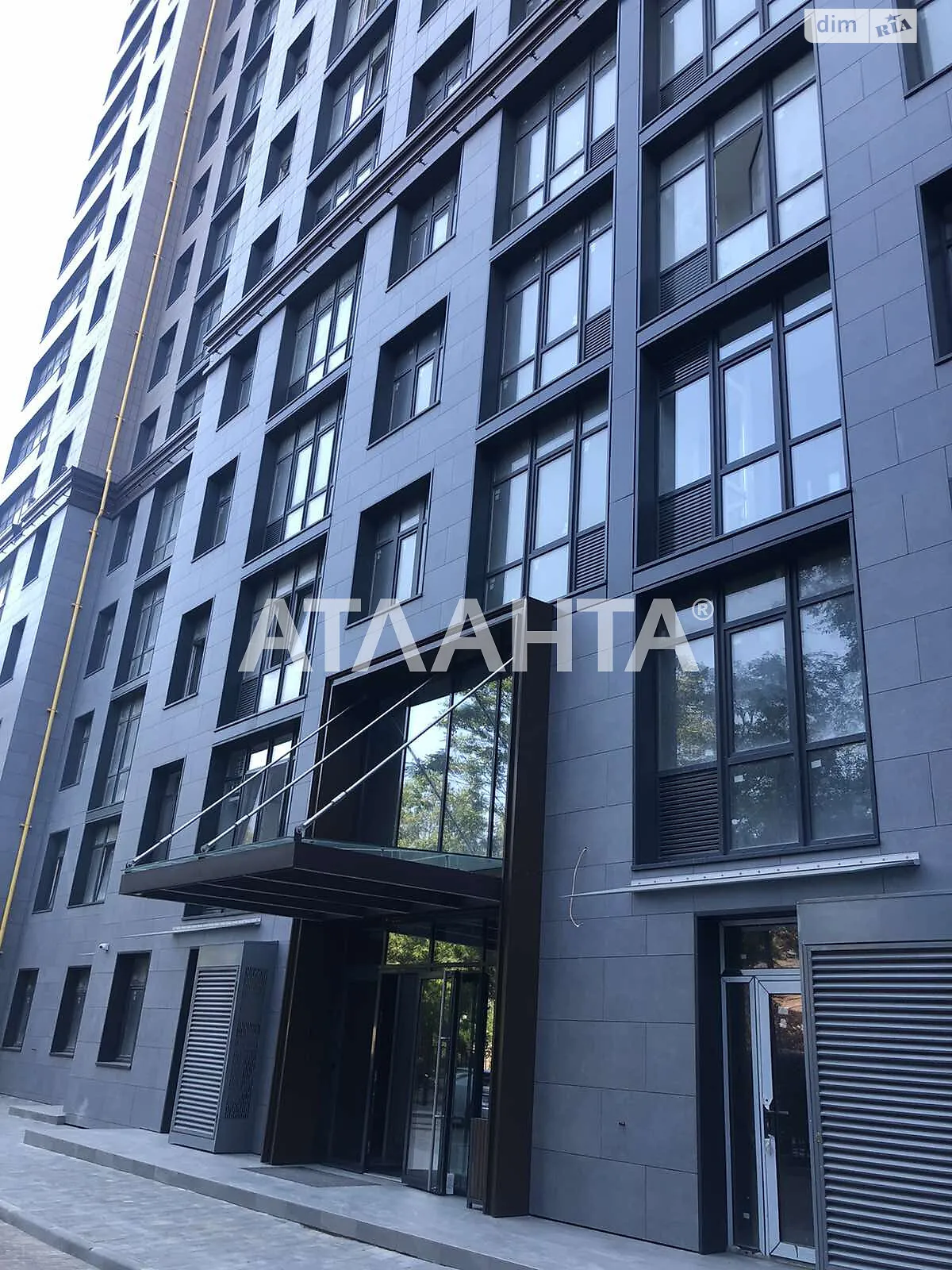 Продається 1-кімнатна квартира 65.9 кв. м у Одесі, просп. Шевченка - фото 1