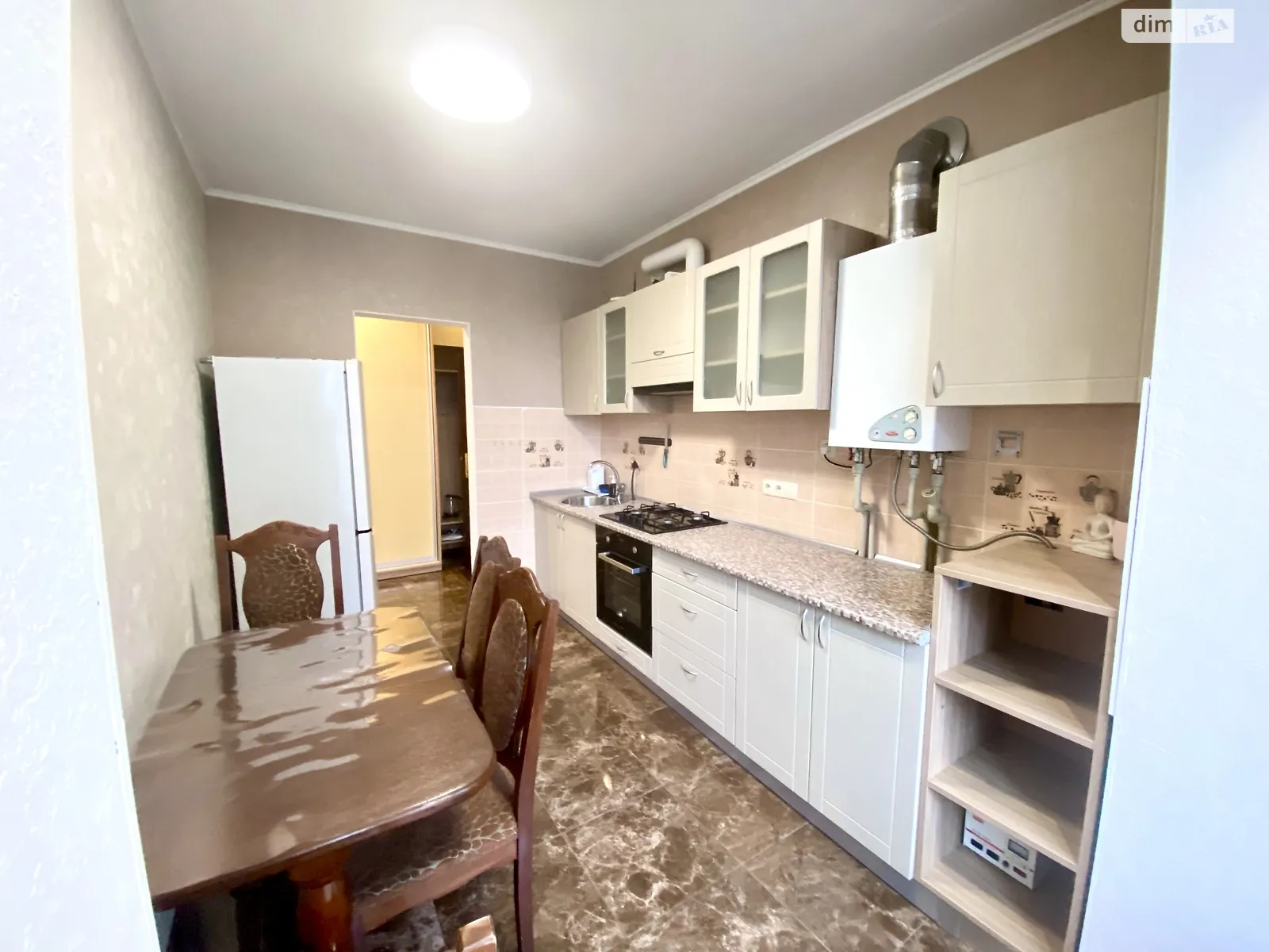 Продается 1-комнатная квартира 36 кв. м в Ирпене, ул. 10-я линия, 4В - фото 1