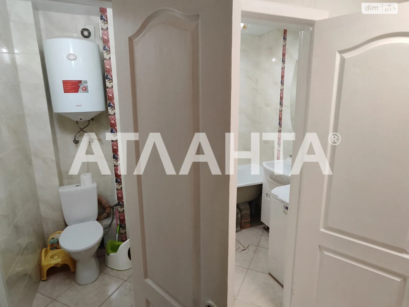 Продається 2-кімнатна квартира 62 кв. м у Чорноморську, вул. Парусна - фото 1