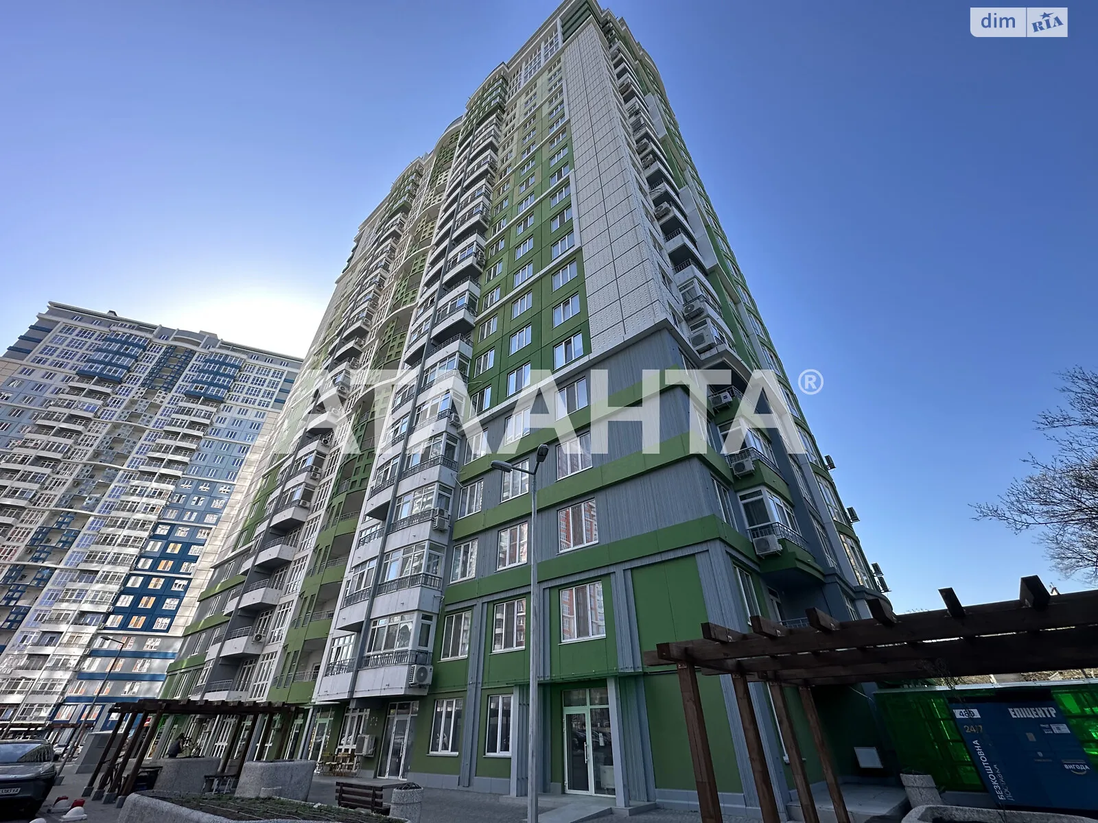 Продається 1-кімнатна квартира 44 кв. м у Одесі, просп. Гагаріна, 19Б - фото 1