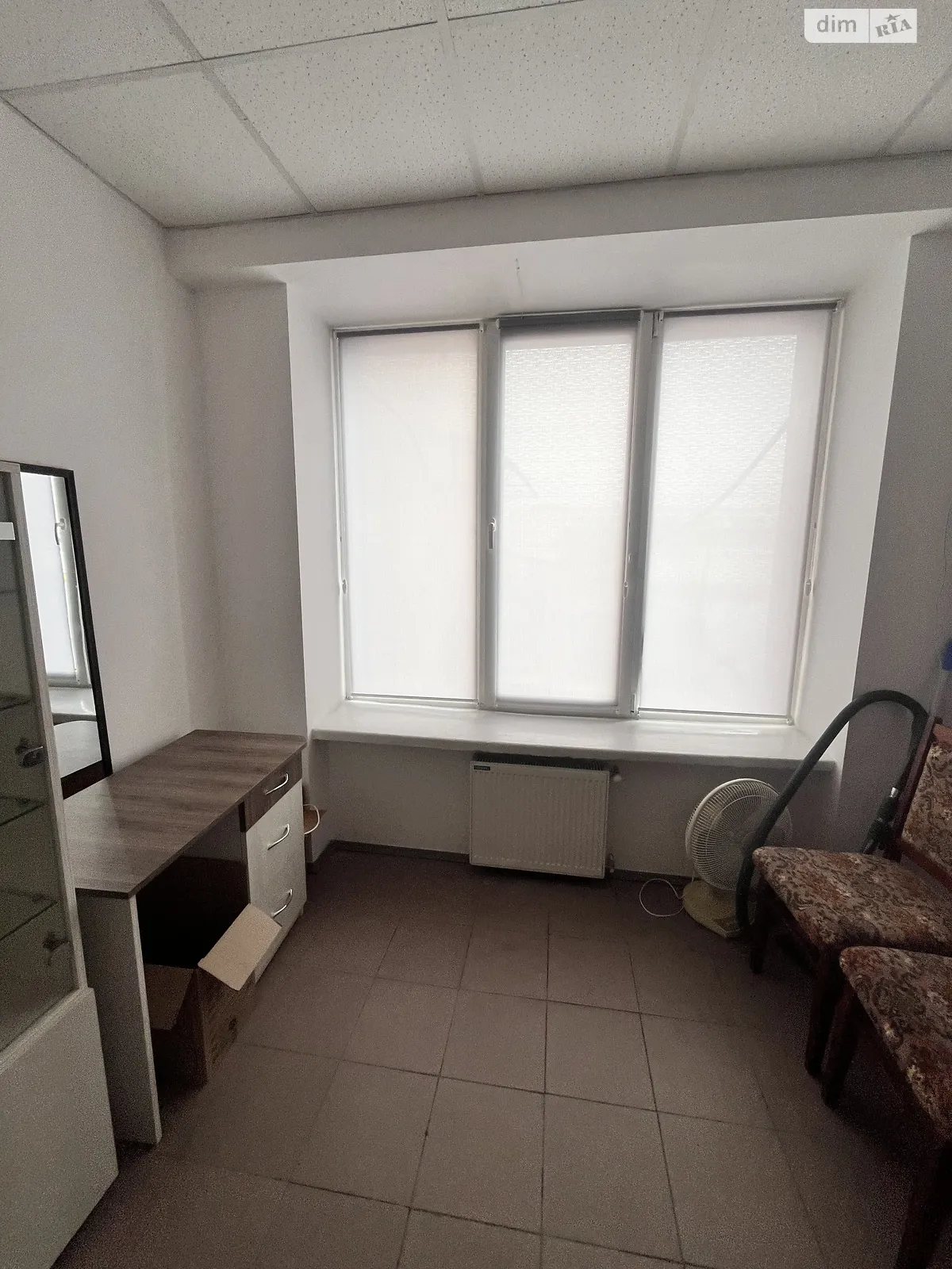 Сдается в аренду офис 15.5 кв. м в бизнес-центре, цена: 5500 грн - фото 1