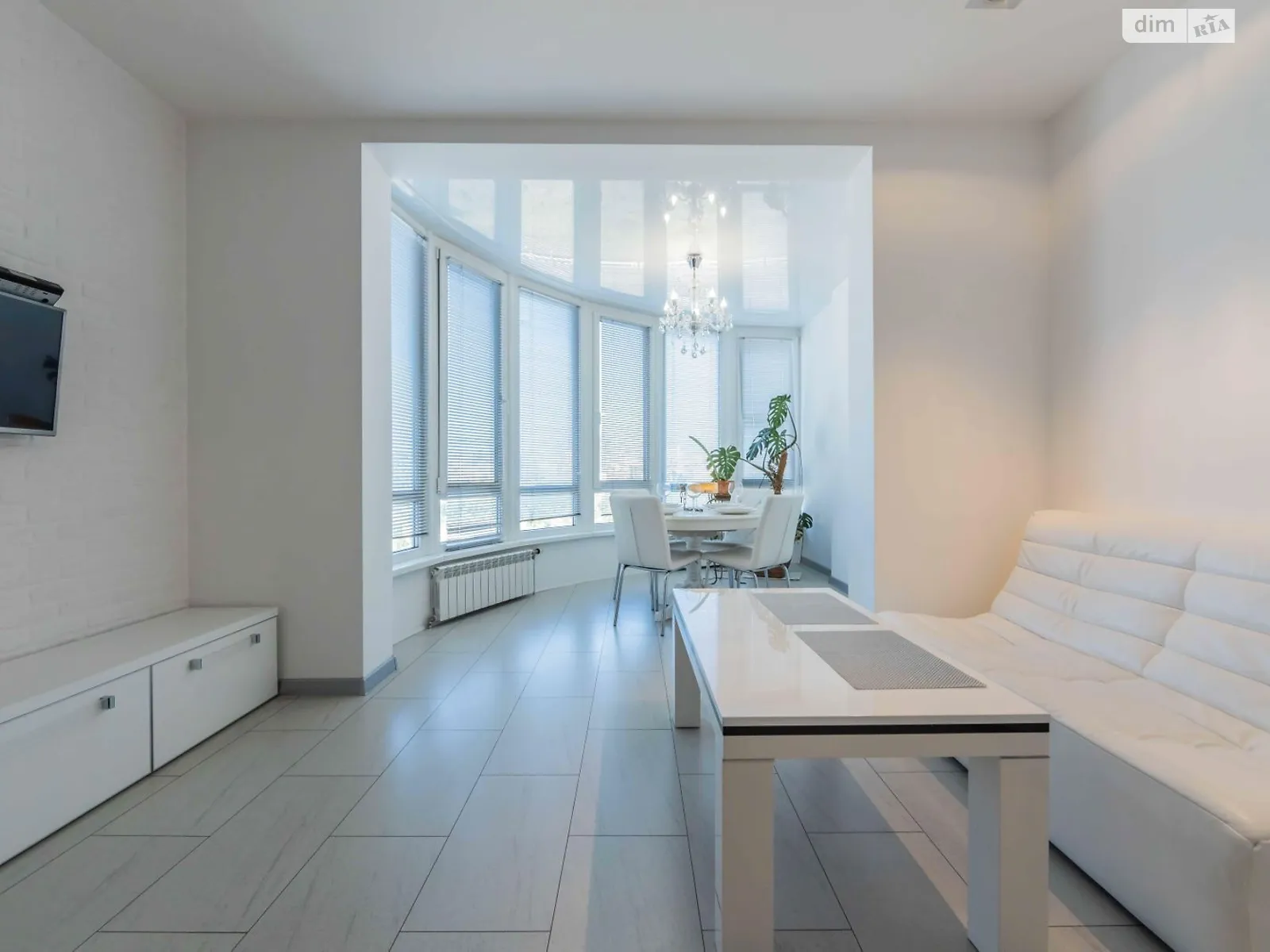 Продается 3-комнатная квартира 96.6 кв. м в Киеве, ул. Саперное Поле, 10 - фото 1