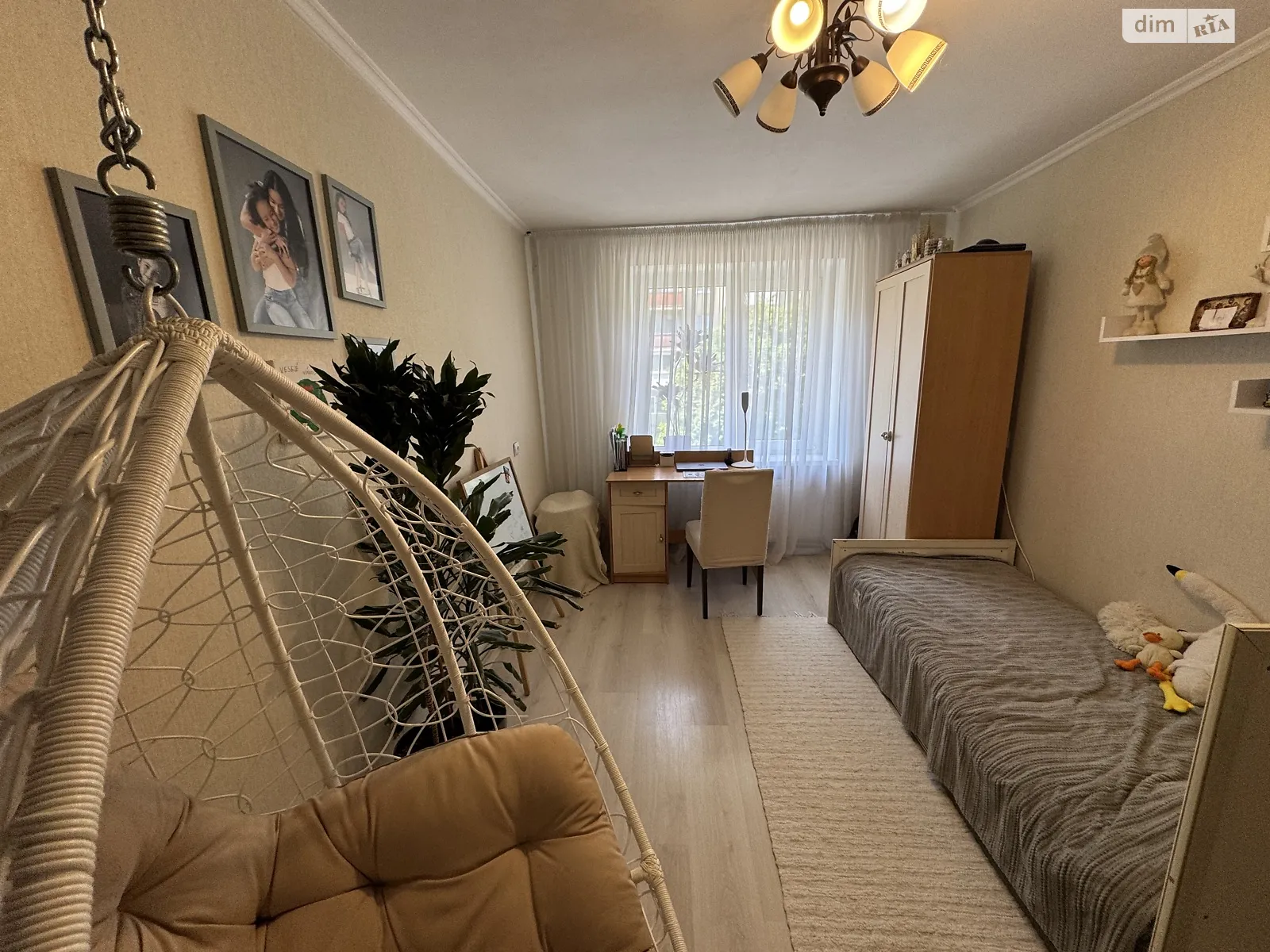 Продается 3-комнатная квартира 69.6 кв. м в Ужгороде, ул. Лермонтова - фото 1