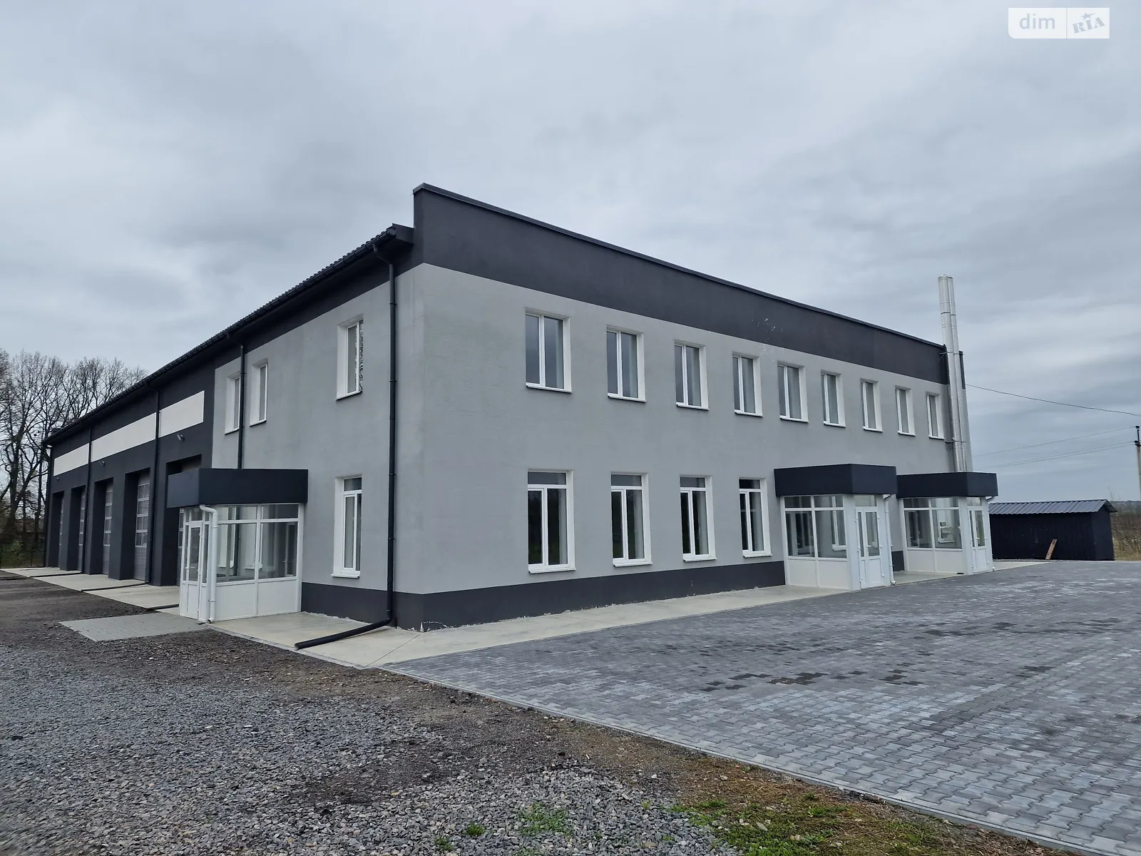 Сдается в аренду офис 350 кв. м в бизнес-центре, цена: 2500 $ - фото 1