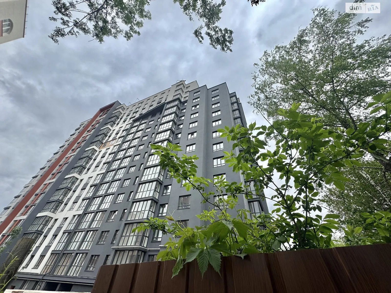 1-комнатная квартира 43 кв. м в Тернополе, ул. Полковника Данила Нечая - фото 1