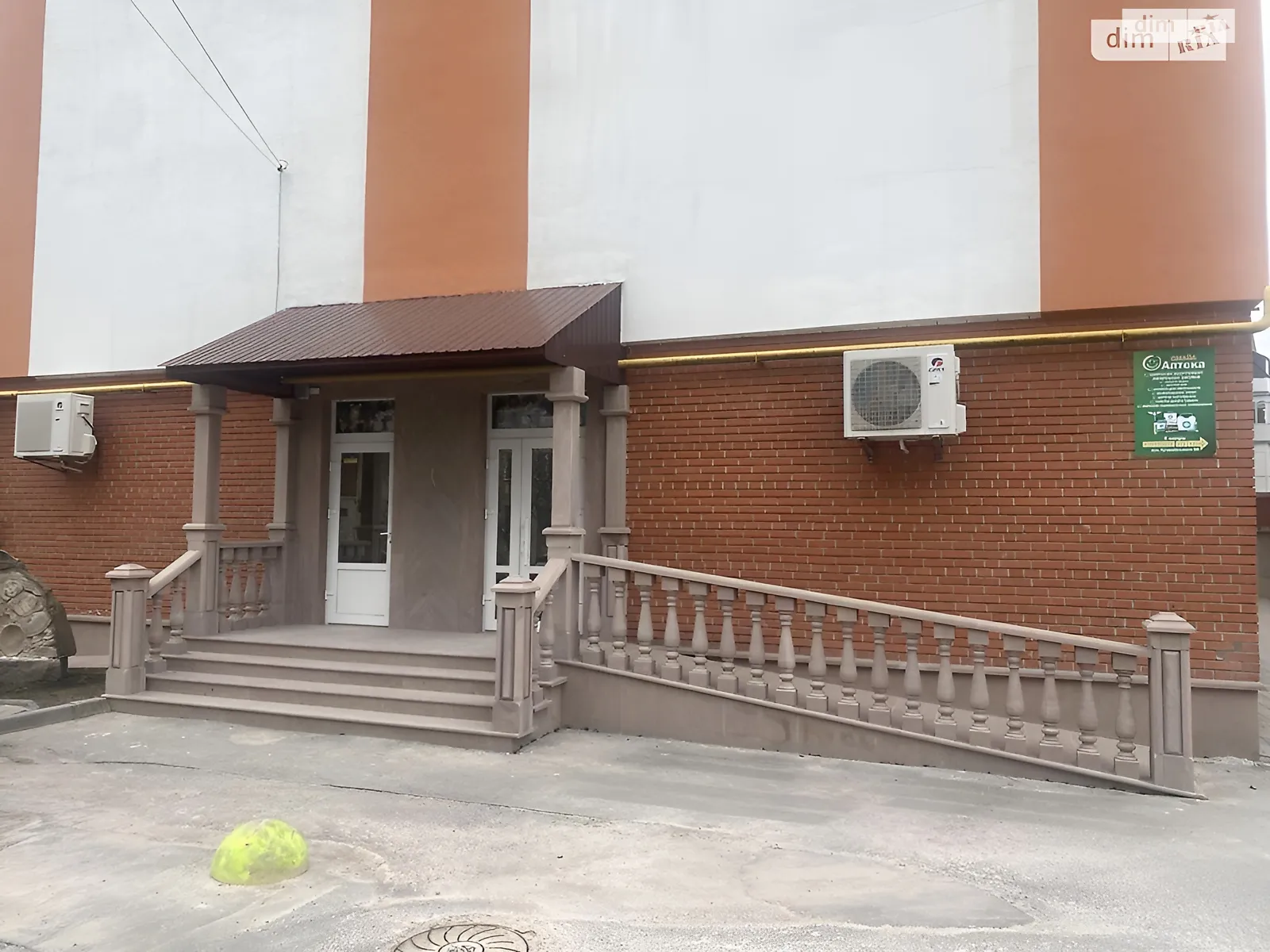 Сдается в аренду объект сферы услуг 118 кв. м в 9-этажном здании, цена: 60000 грн - фото 1